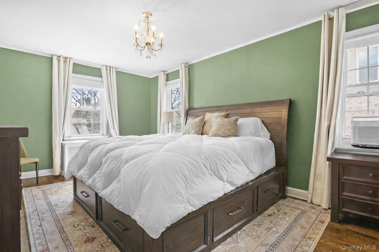 Single Family Alderton  Queens, NY 11374, MLS-974162-6