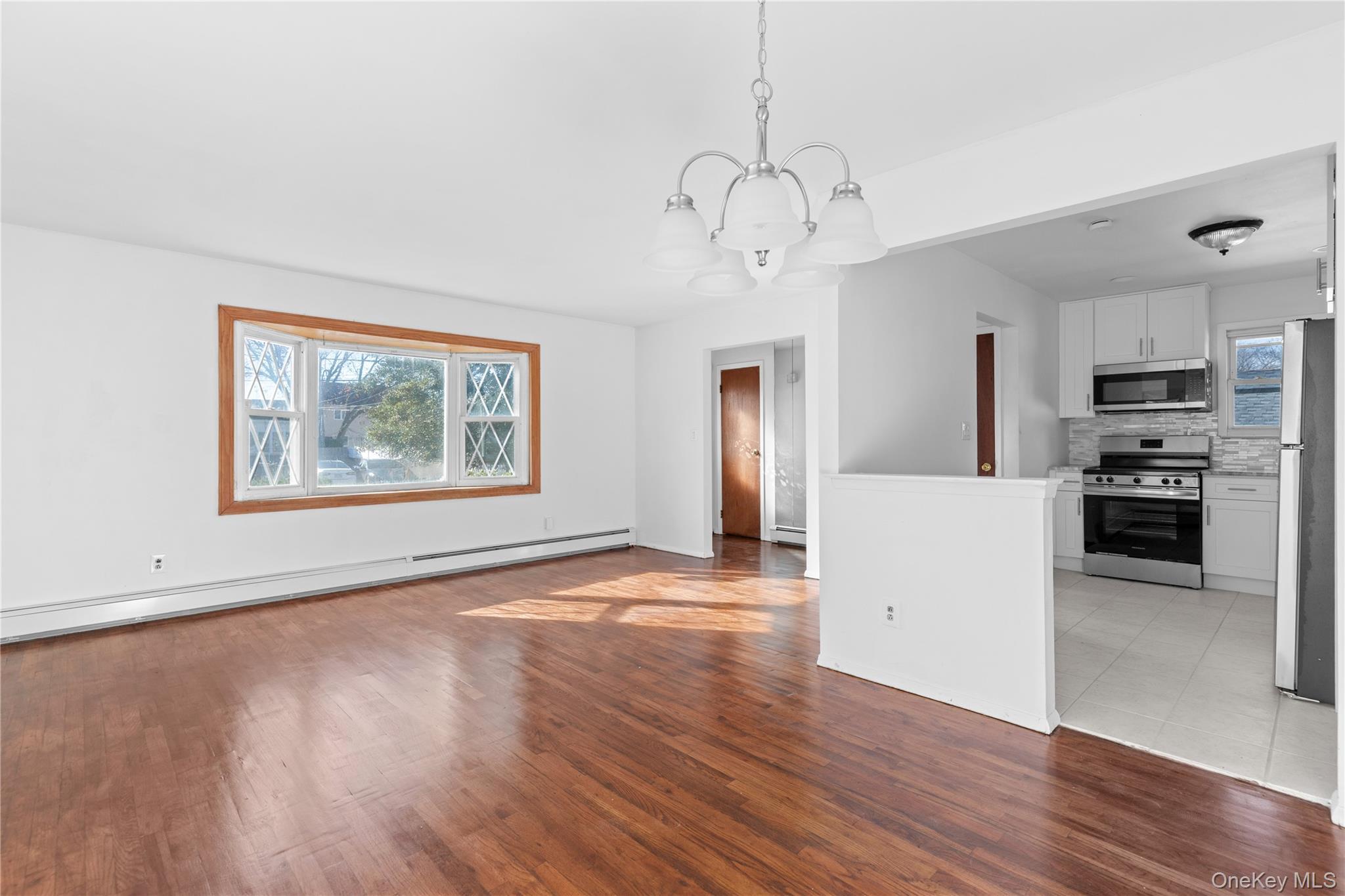 Single Family 41 St  Suffolk County, NY 11726, MLS-974179-3