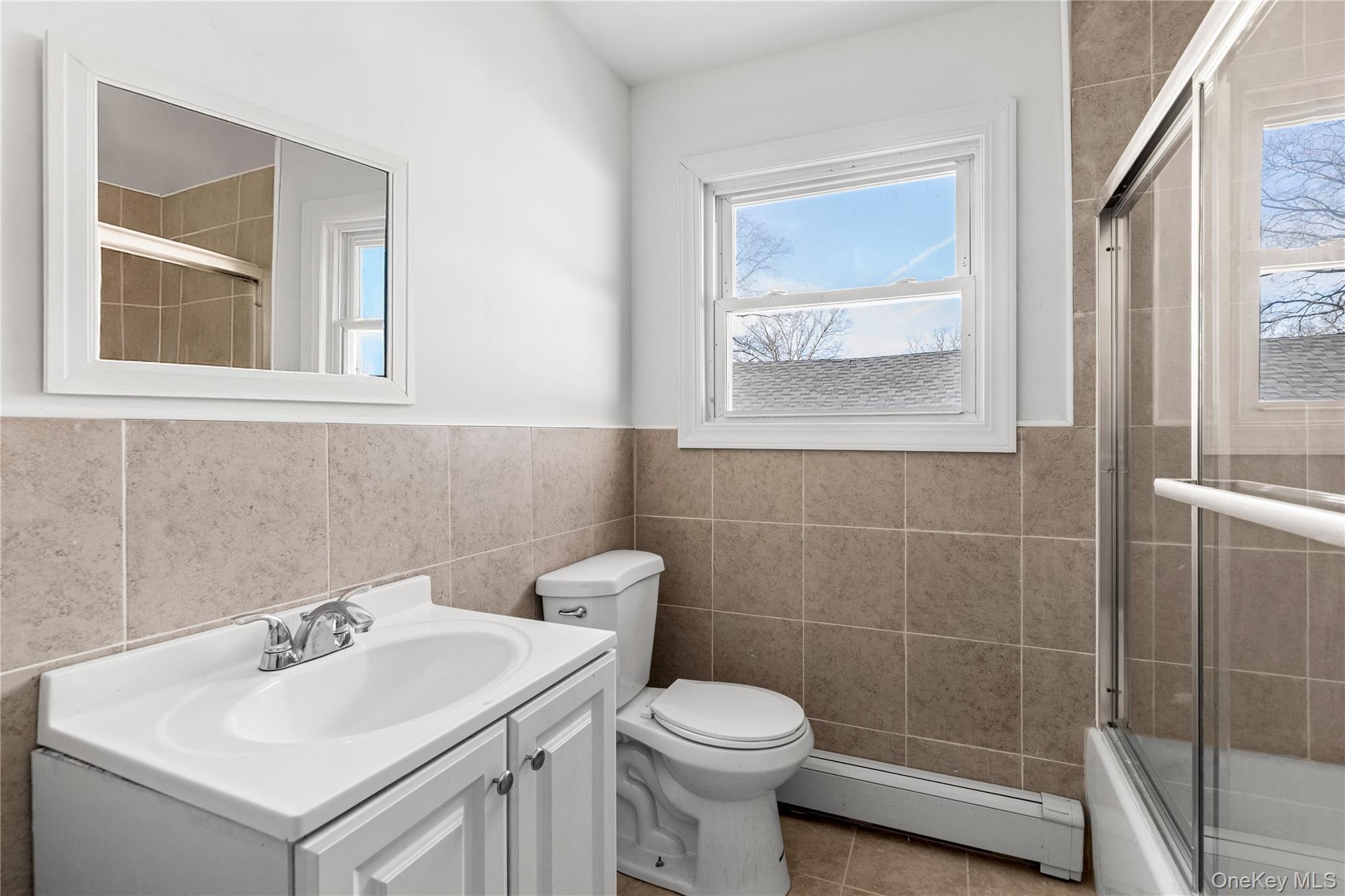 Single Family 41 St  Suffolk County, NY 11726, MLS-974179-8