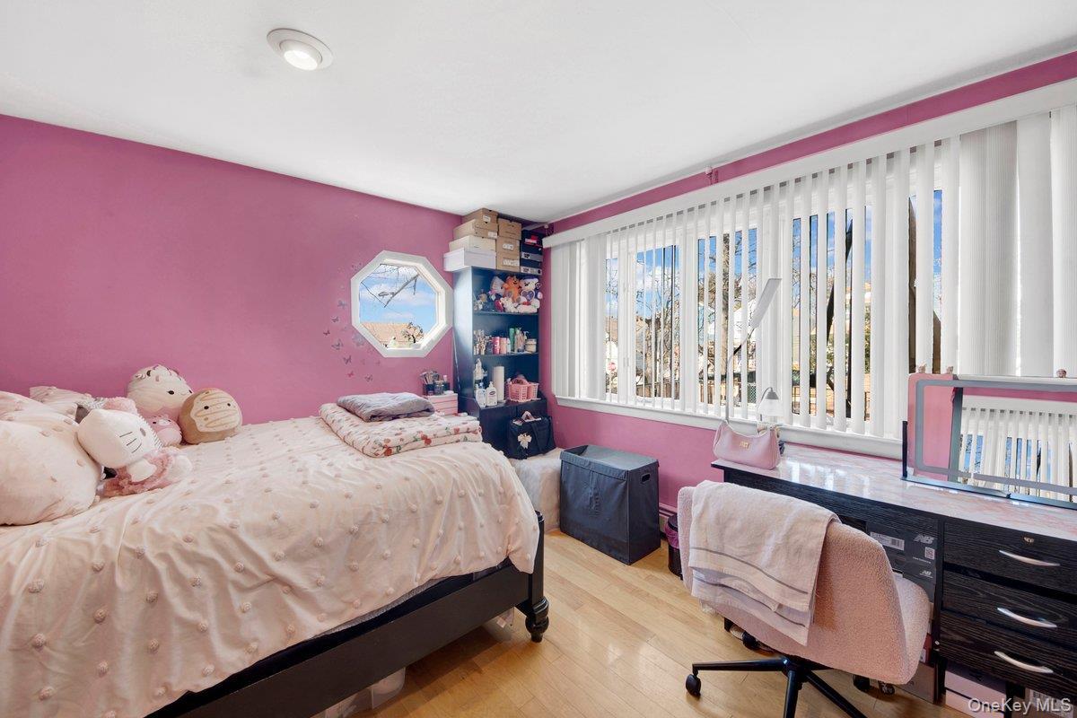 Single Family Waterbury  Bronx, NY 10465, MLS-974181-17