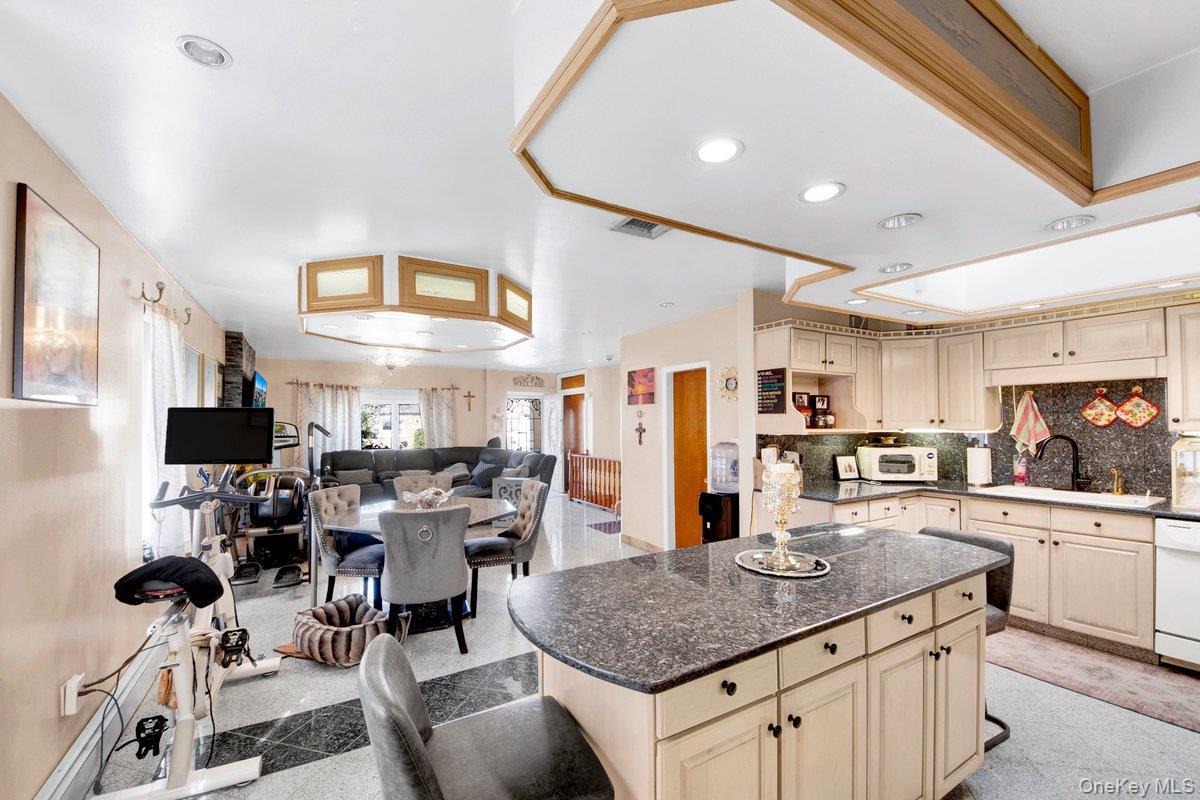 Single Family Waterbury  Bronx, NY 10465, MLS-974181-6