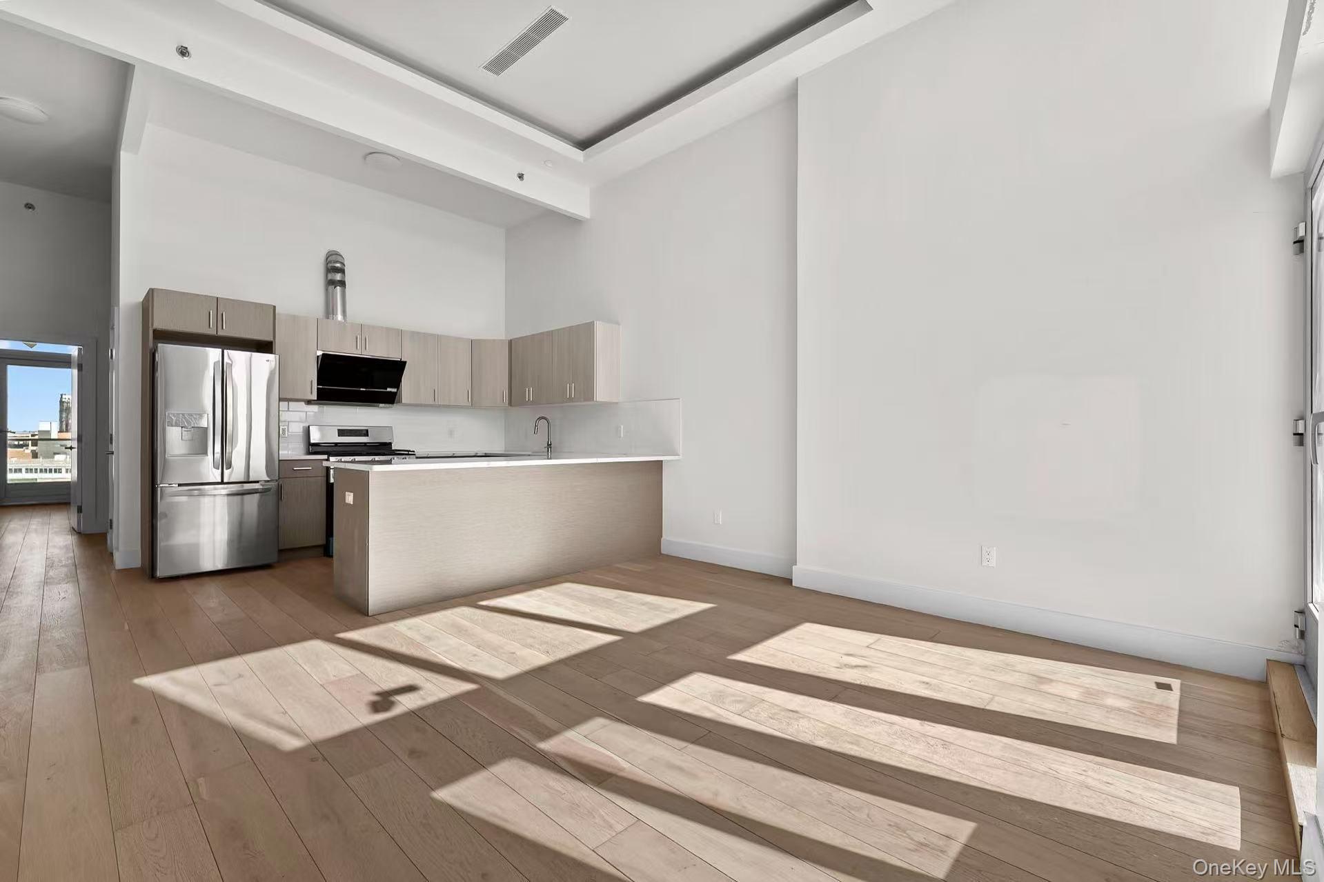 Condo Fowler  Queens, NY 11355, MLS-974195-2