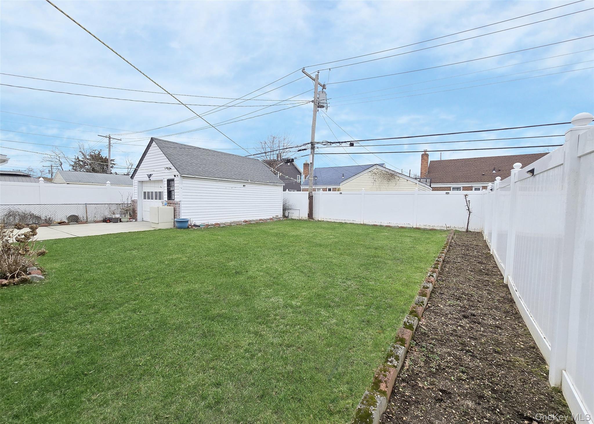 Single Family Mcalester  Nassau County, NY 11801, MLS-974200-3