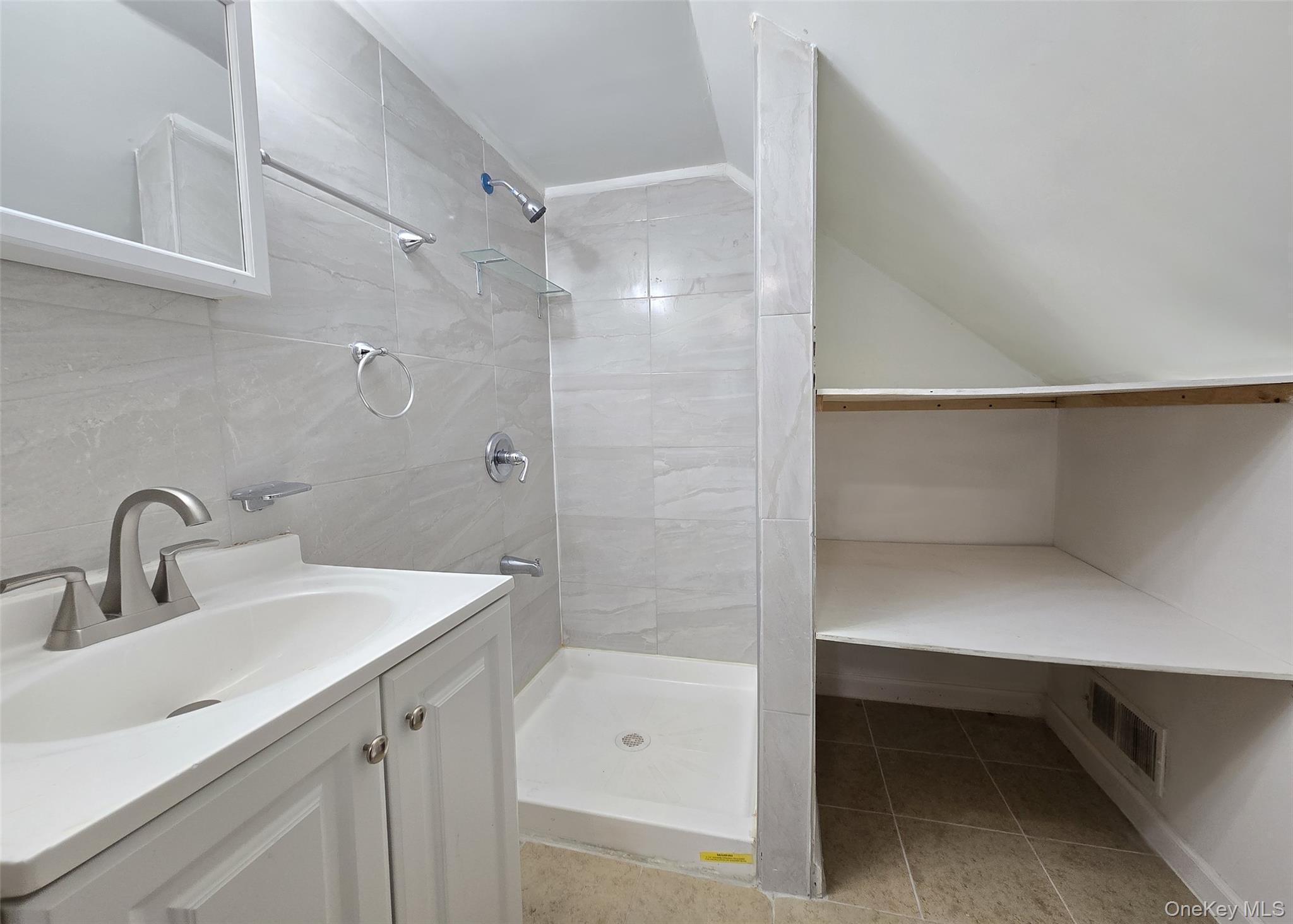 Single Family Mcalester  Nassau County, NY 11801, MLS-974200-8