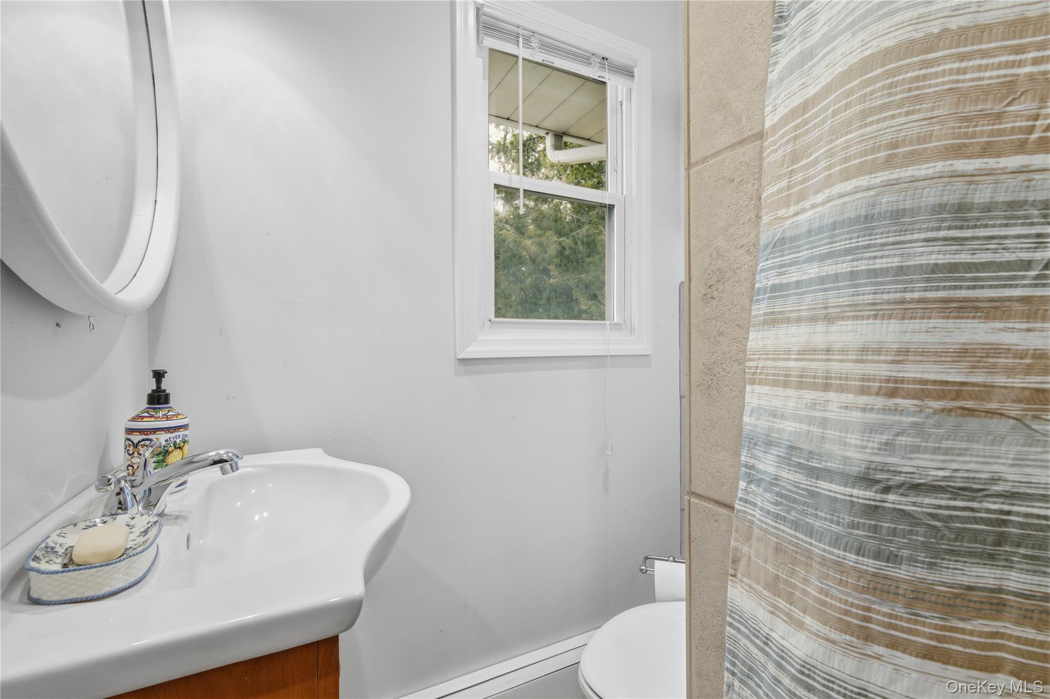 Single Family Argonne Road W Suffolk County, NY 11946, MLS-974214-16