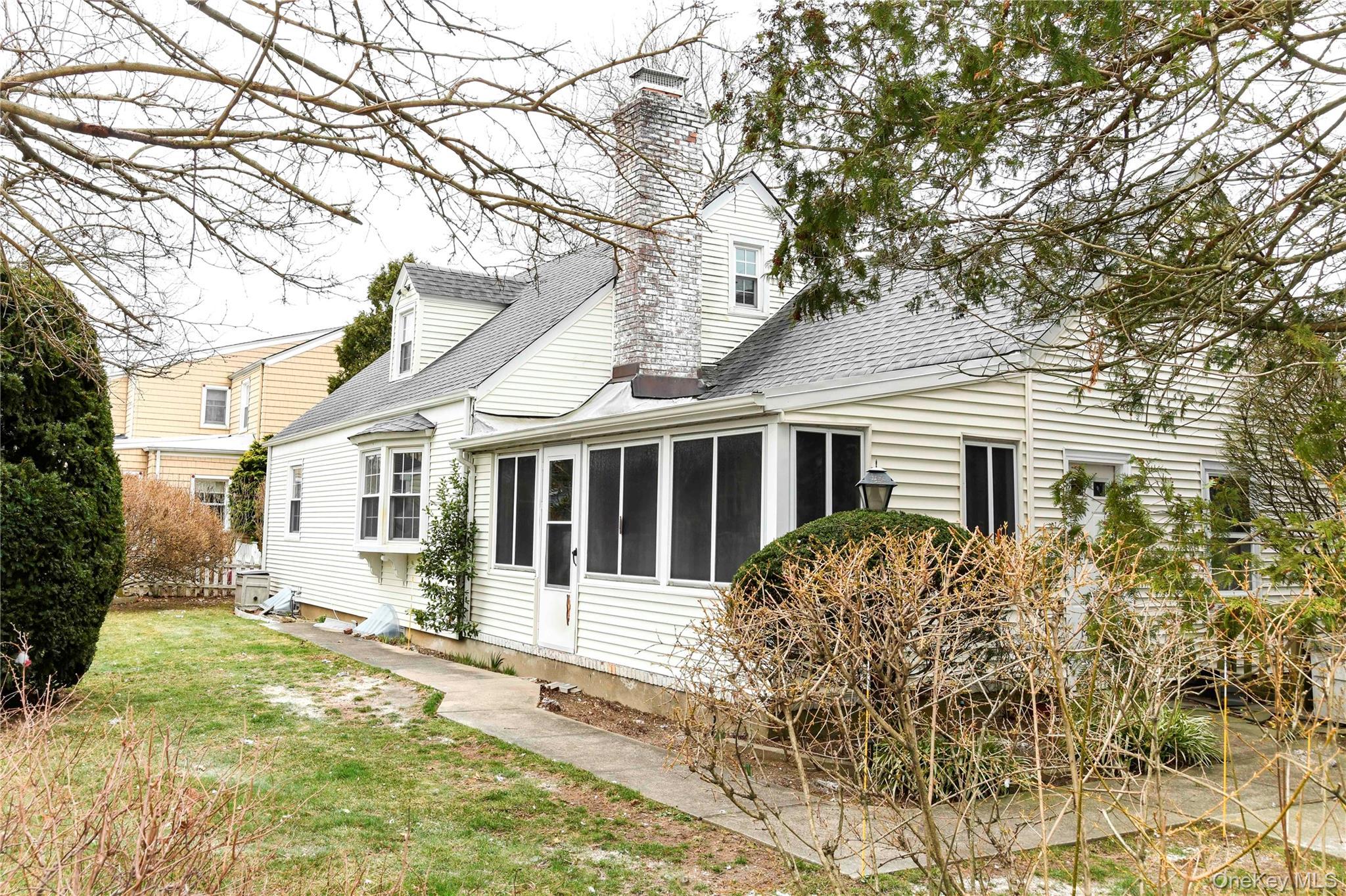 Single Family Chestnut  Nassau County, NY 11563, MLS-974215-21
