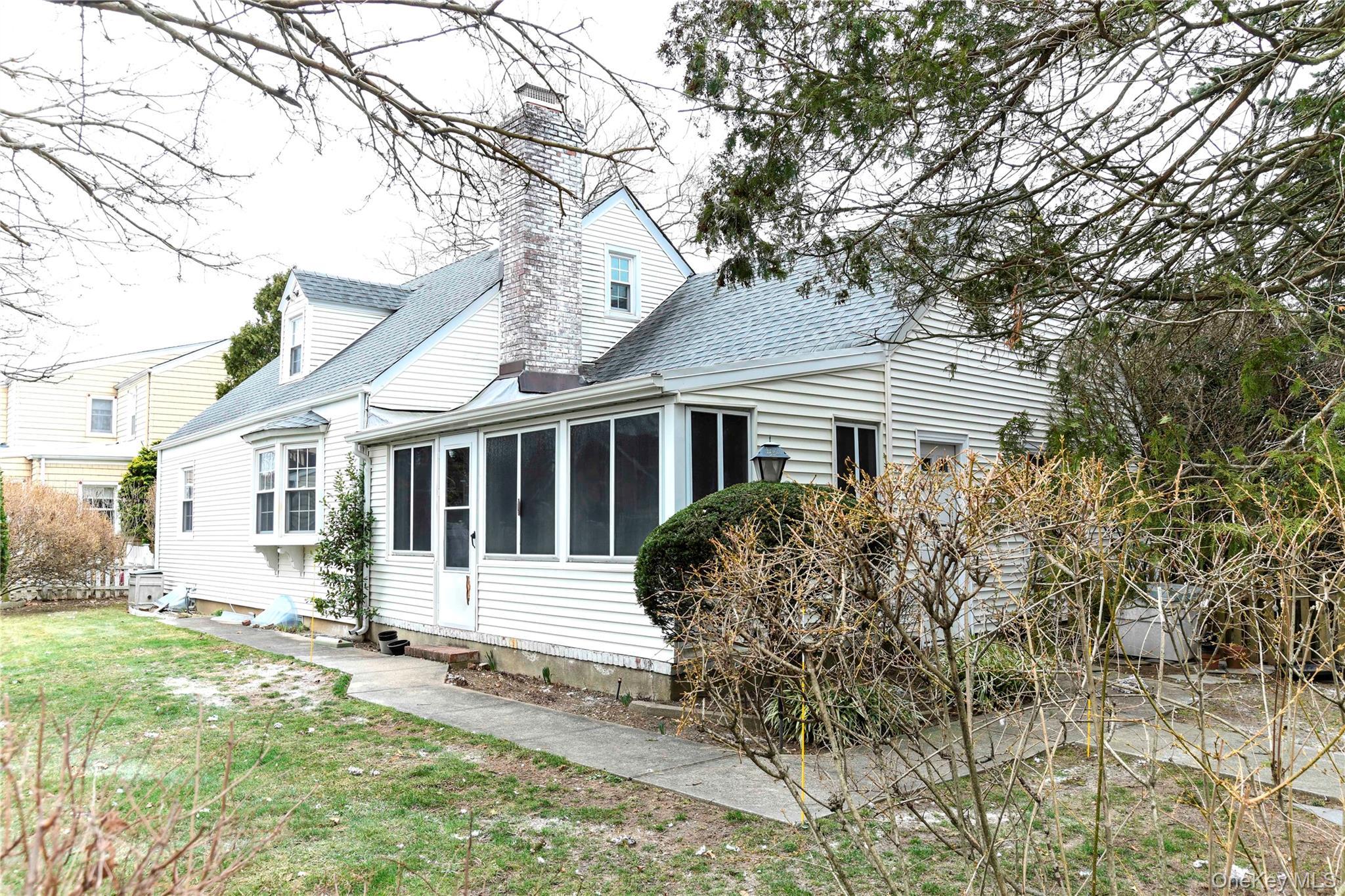 Single Family Chestnut  Nassau County, NY 11563, MLS-974215-22