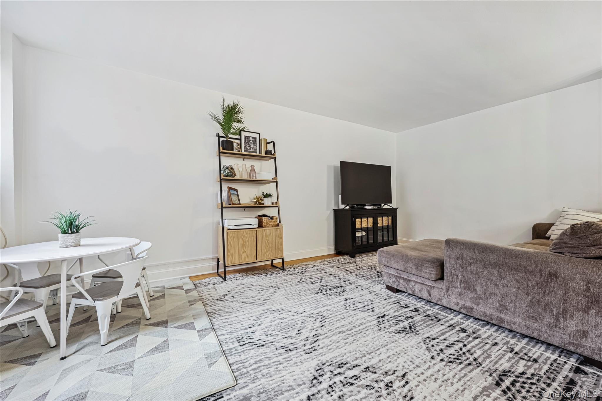 Coop Parkview  Westchester County, NY 10708, MLS-974253-4