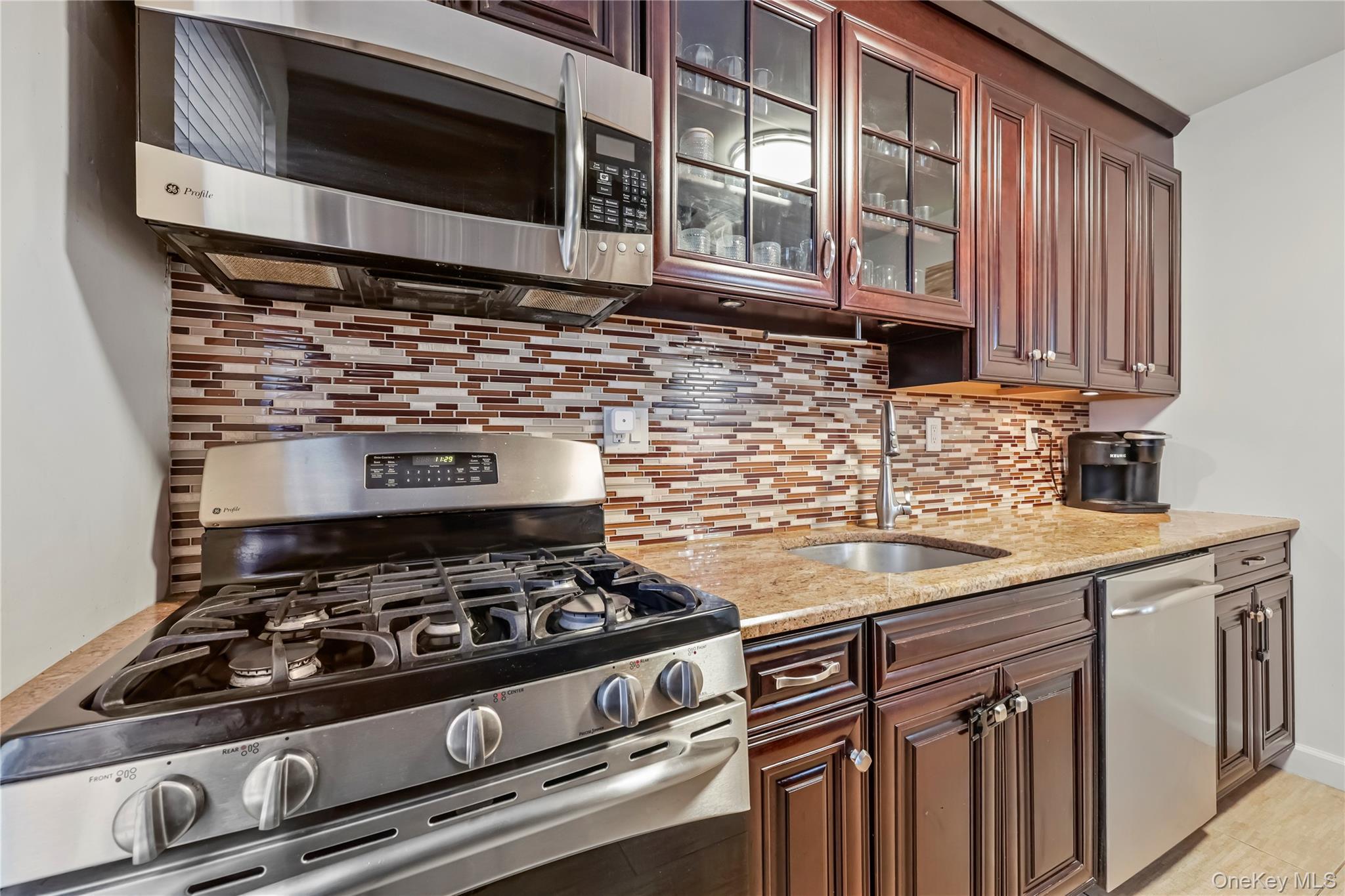 Coop Parkview  Westchester County, NY 10708, MLS-974253-9