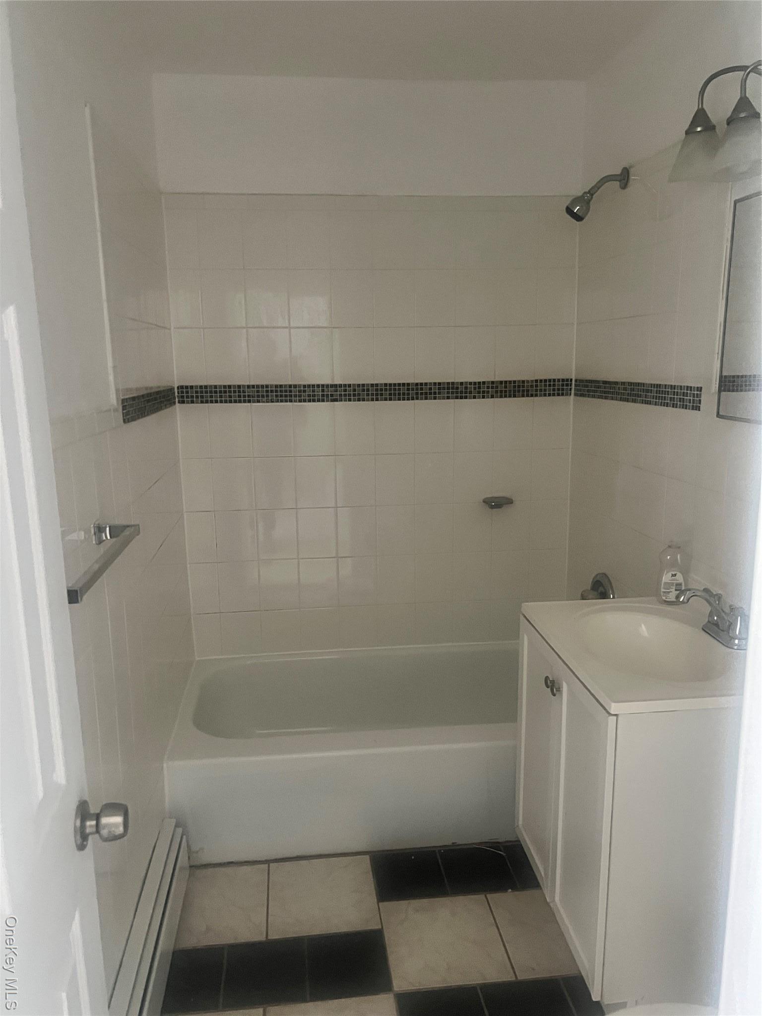 Apartment Chandler  Queens, NY 11691, MLS-974255-14
