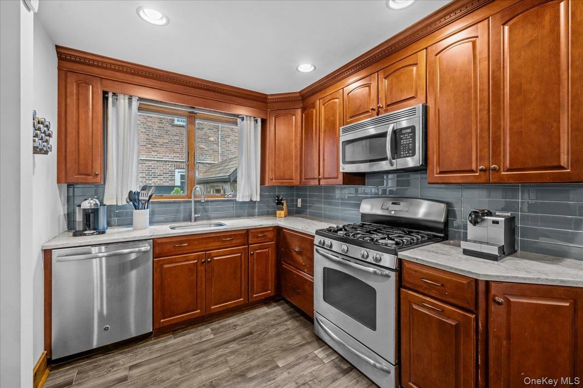 Single Family Polo  Bronx, NY 10465, MLS-974259-13