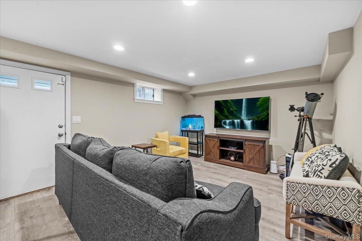 Single Family Polo  Bronx, NY 10465, MLS-974259-23