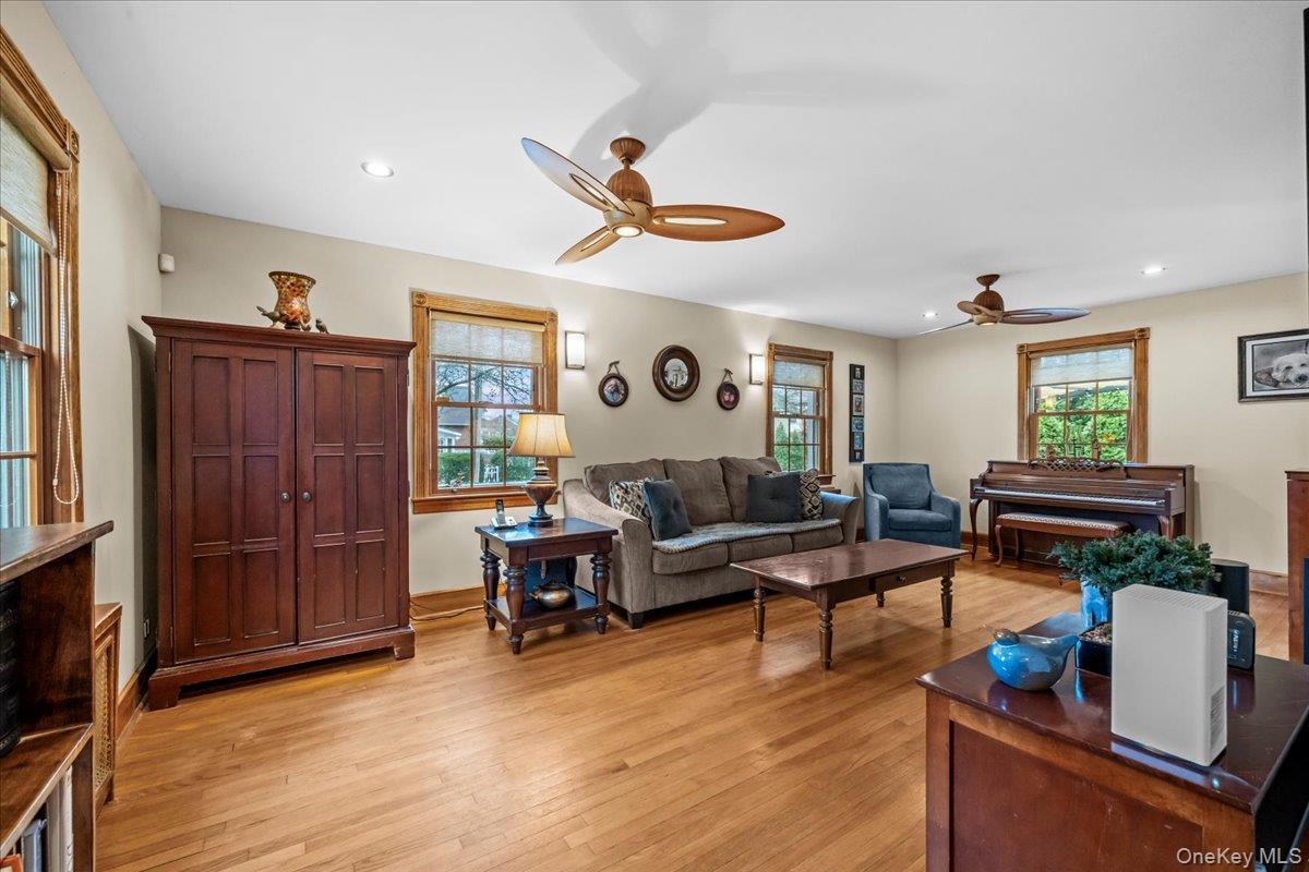 Single Family Polo  Bronx, NY 10465, MLS-974259-3