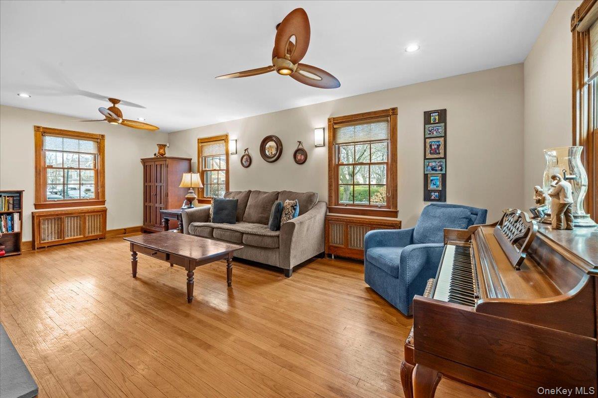 Single Family Polo  Bronx, NY 10465, MLS-974259-7