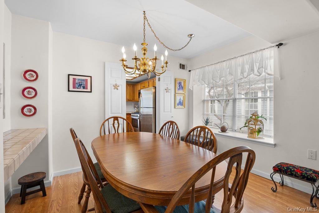 Condo Huntington  Suffolk County, NY 11961, MLS-974264-10