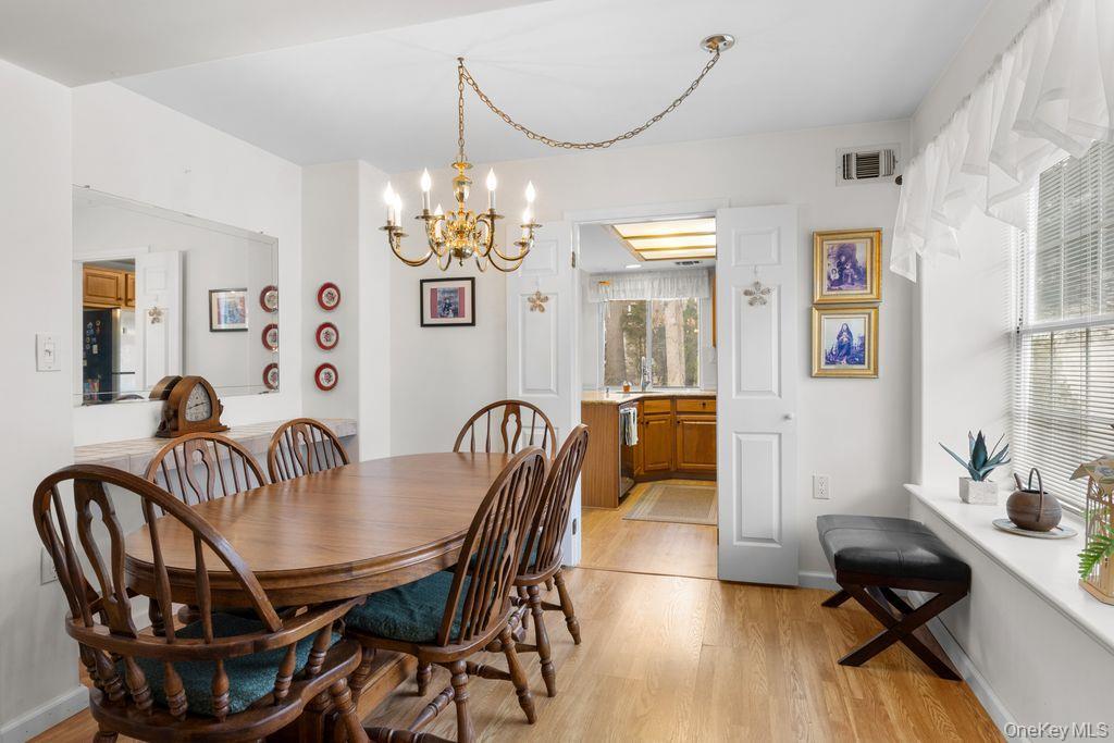 Condo Huntington  Suffolk County, NY 11961, MLS-974264-11