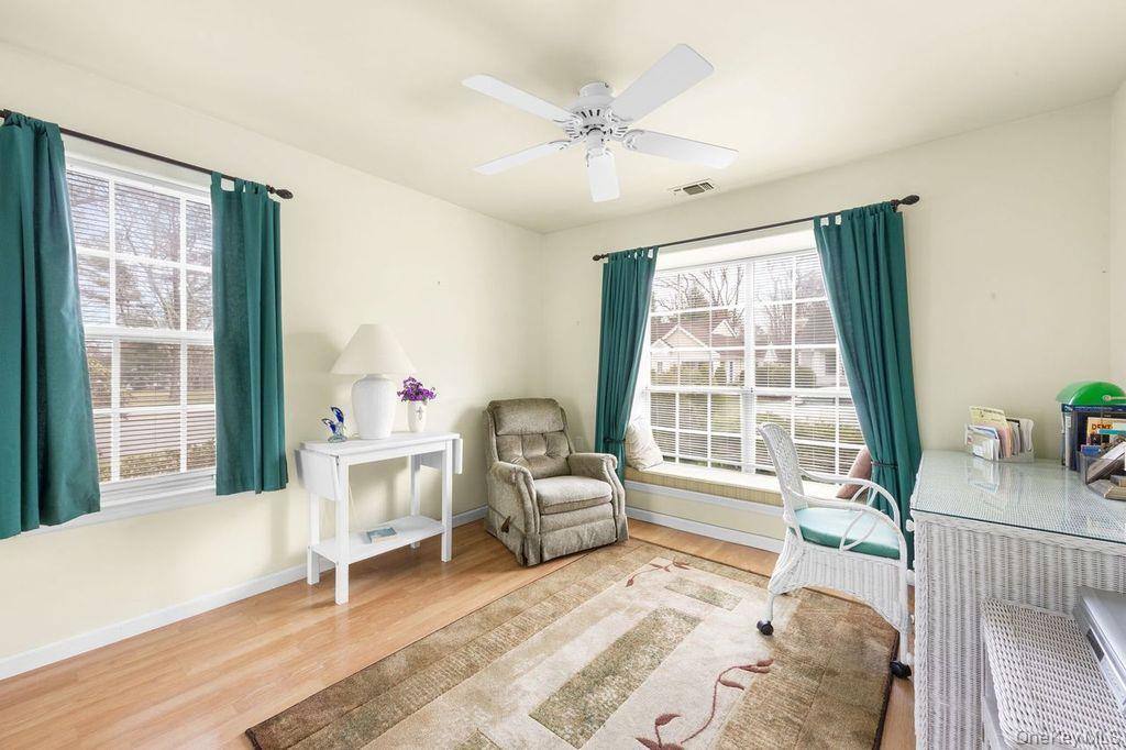 Condo Huntington  Suffolk County, NY 11961, MLS-974264-12