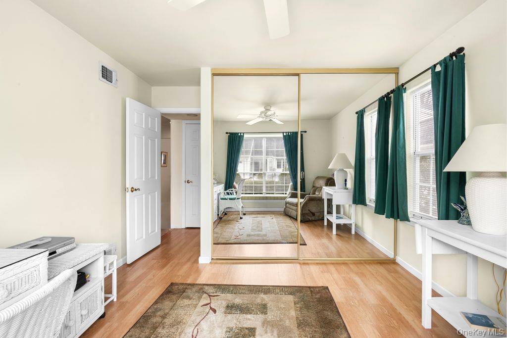 Condo Huntington  Suffolk County, NY 11961, MLS-974264-13