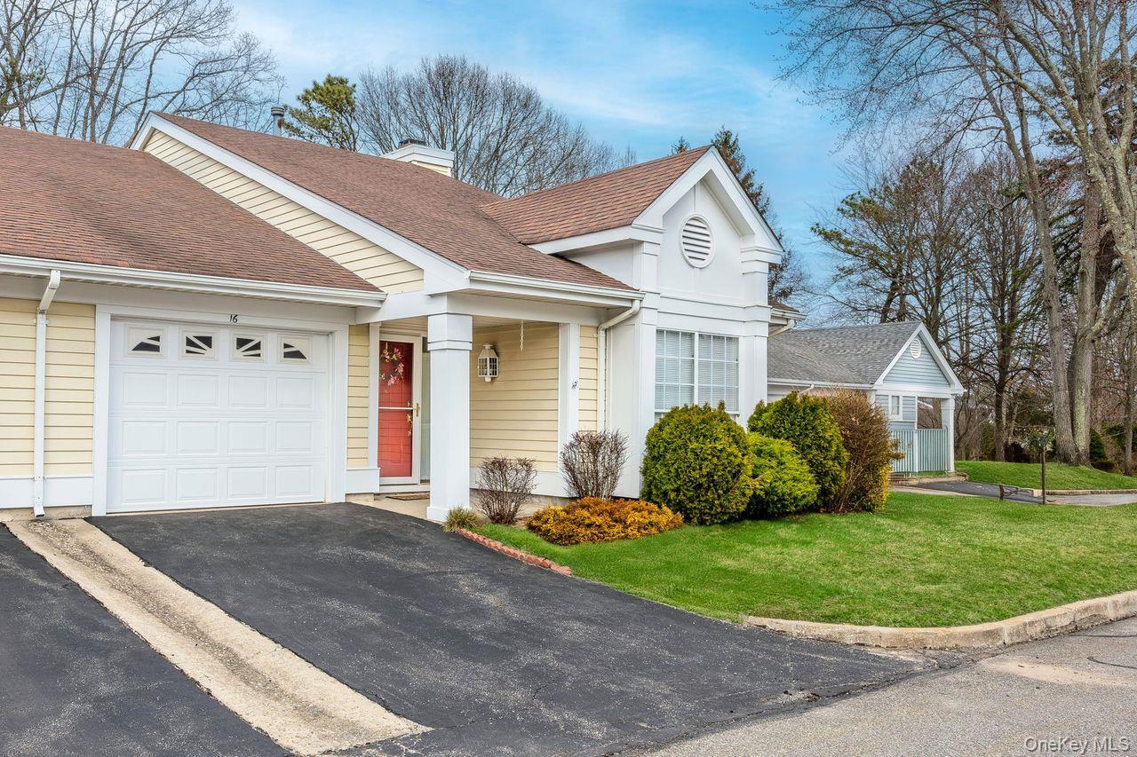 Condo Huntington  Suffolk County, NY 11961, MLS-974264-3