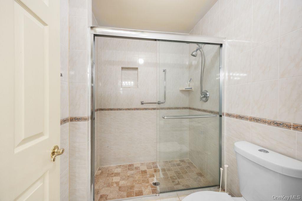 Condo Huntington  Suffolk County, NY 11961, MLS-974264-31