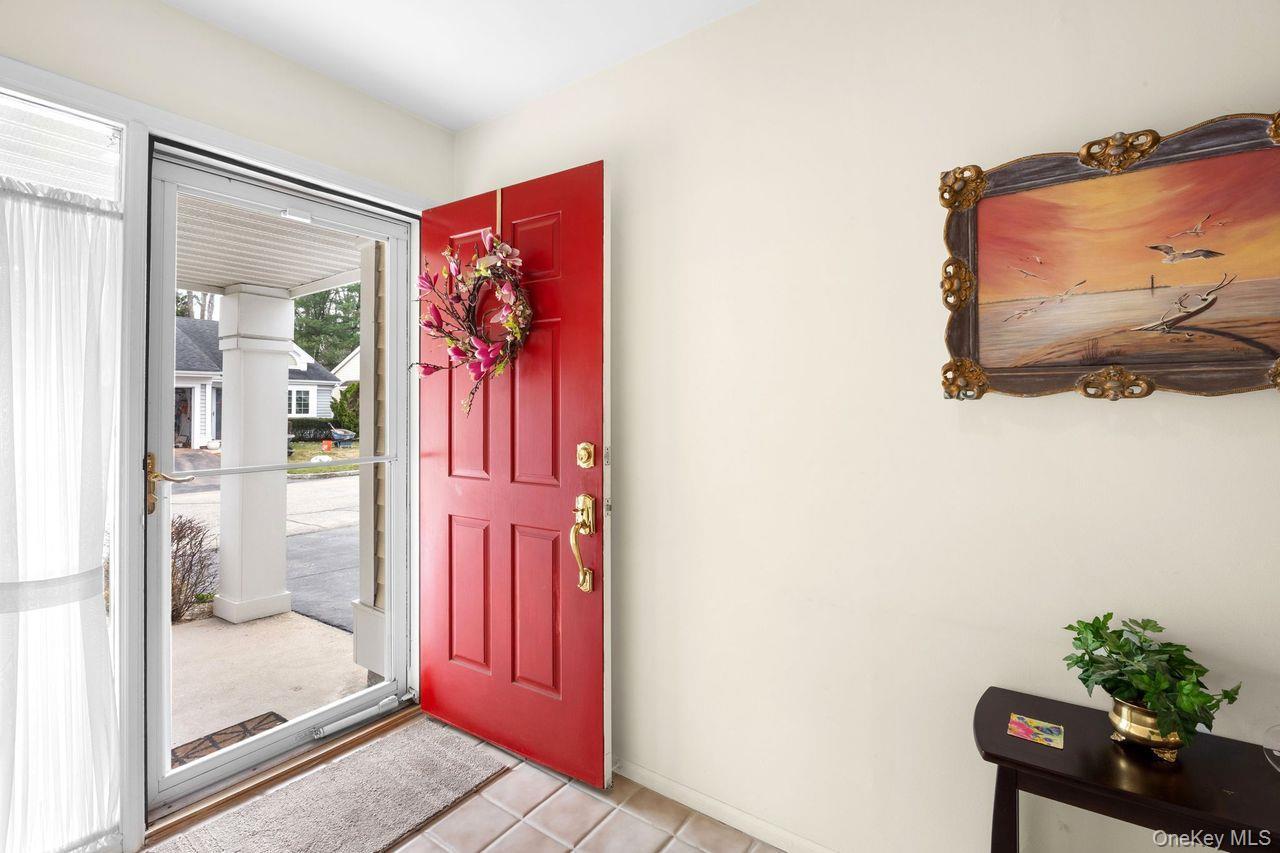 Condo Huntington  Suffolk County, NY 11961, MLS-974264-4