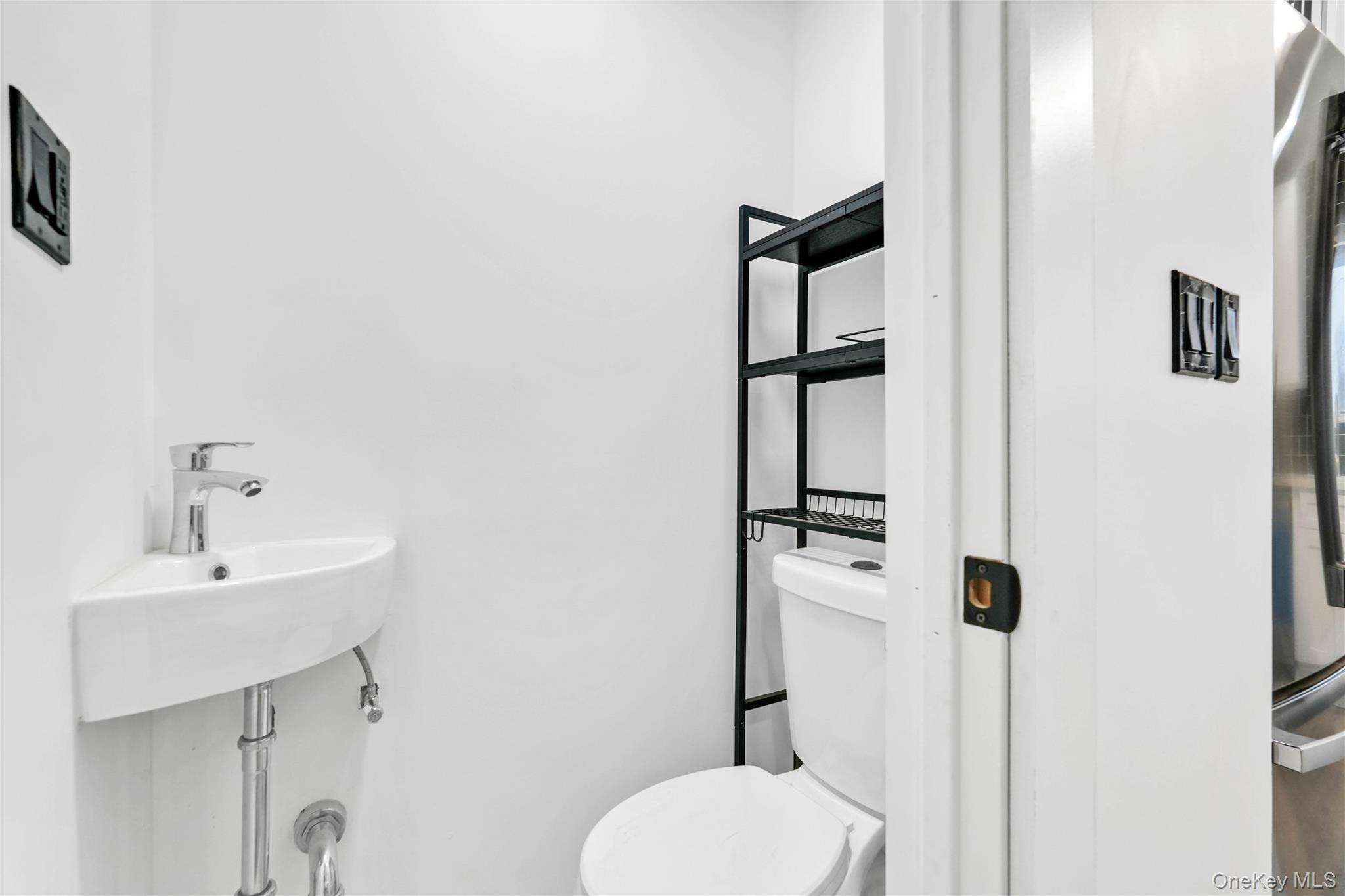 Single Family Schurz  Bronx, NY 10465, MLS-974279-12