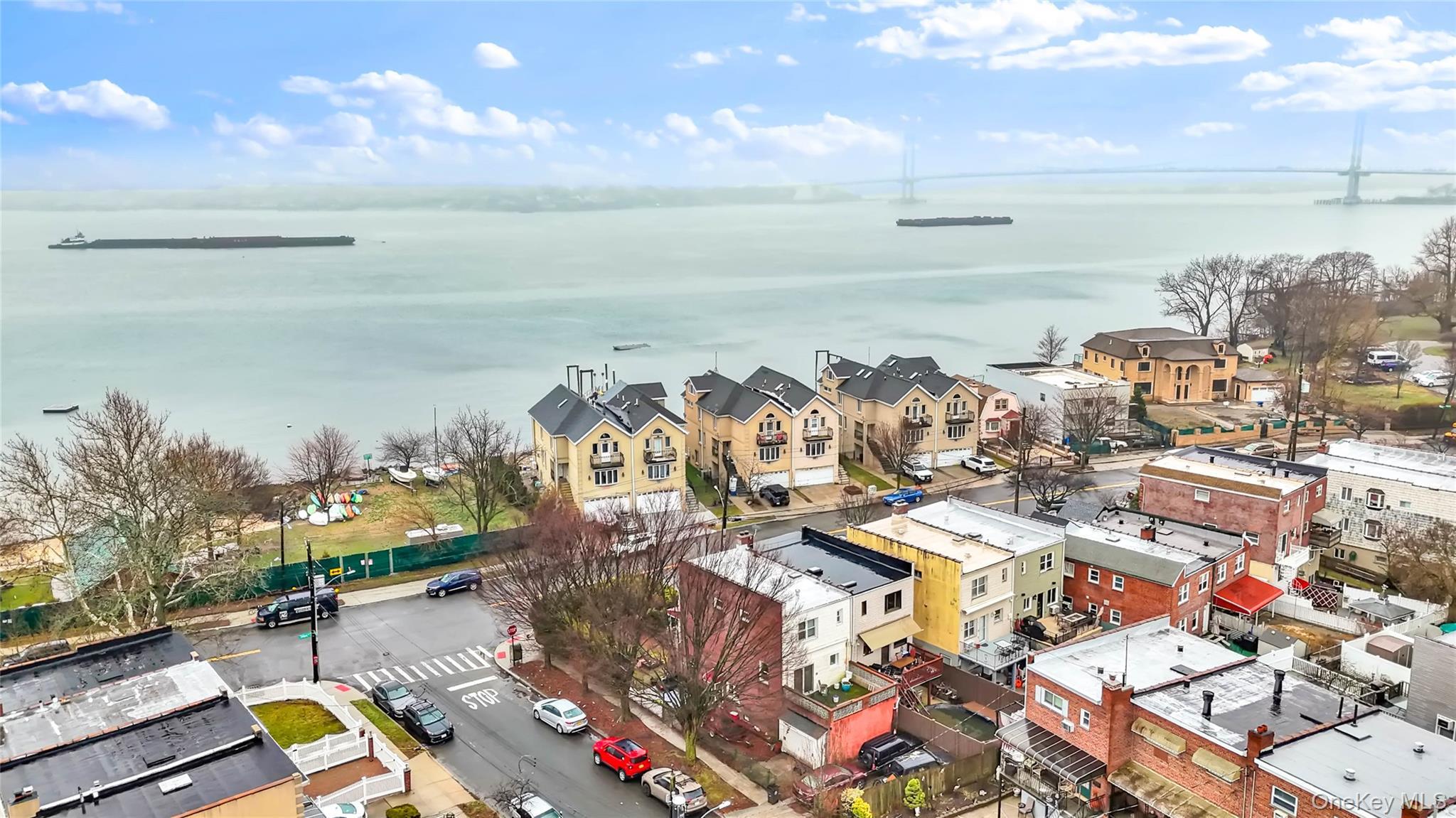 Single Family Schurz  Bronx, NY 10465, MLS-974279-31