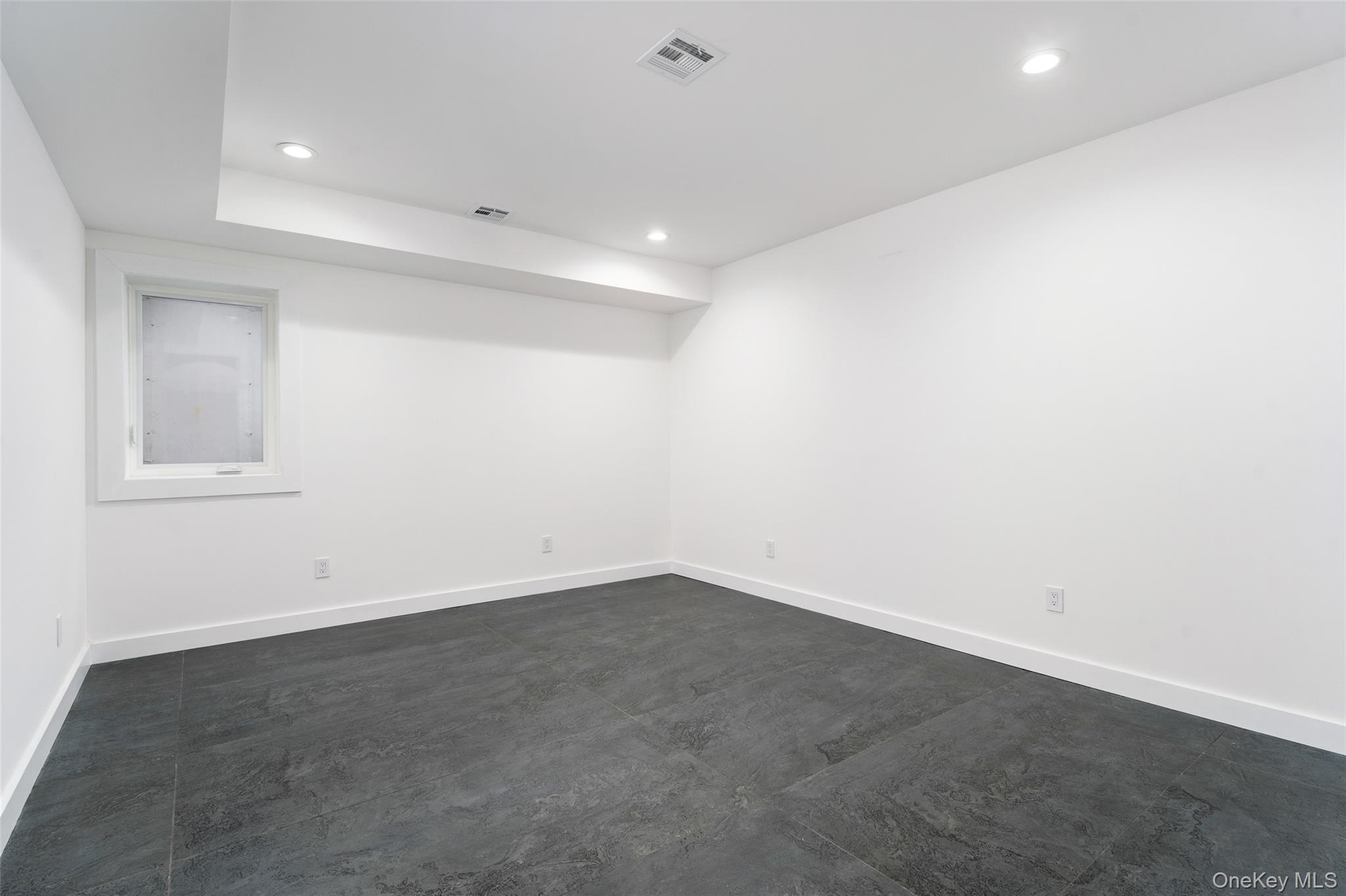 Single Family Waters Edge Road  Suffolk County, NY 11968, MLS-974288-35