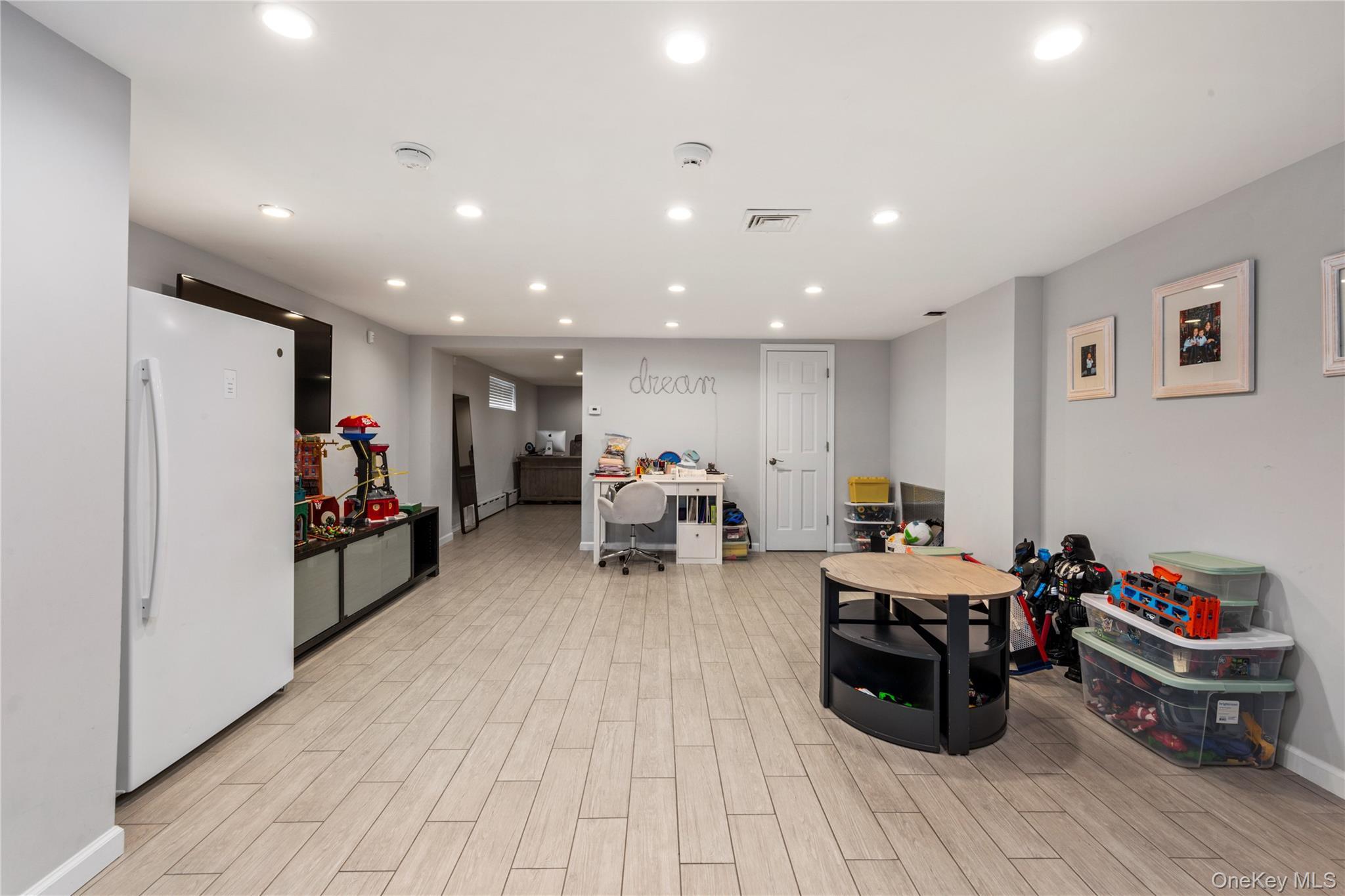 Single Family Riverside Drive Queens, NY 11357, MLS-974294-23