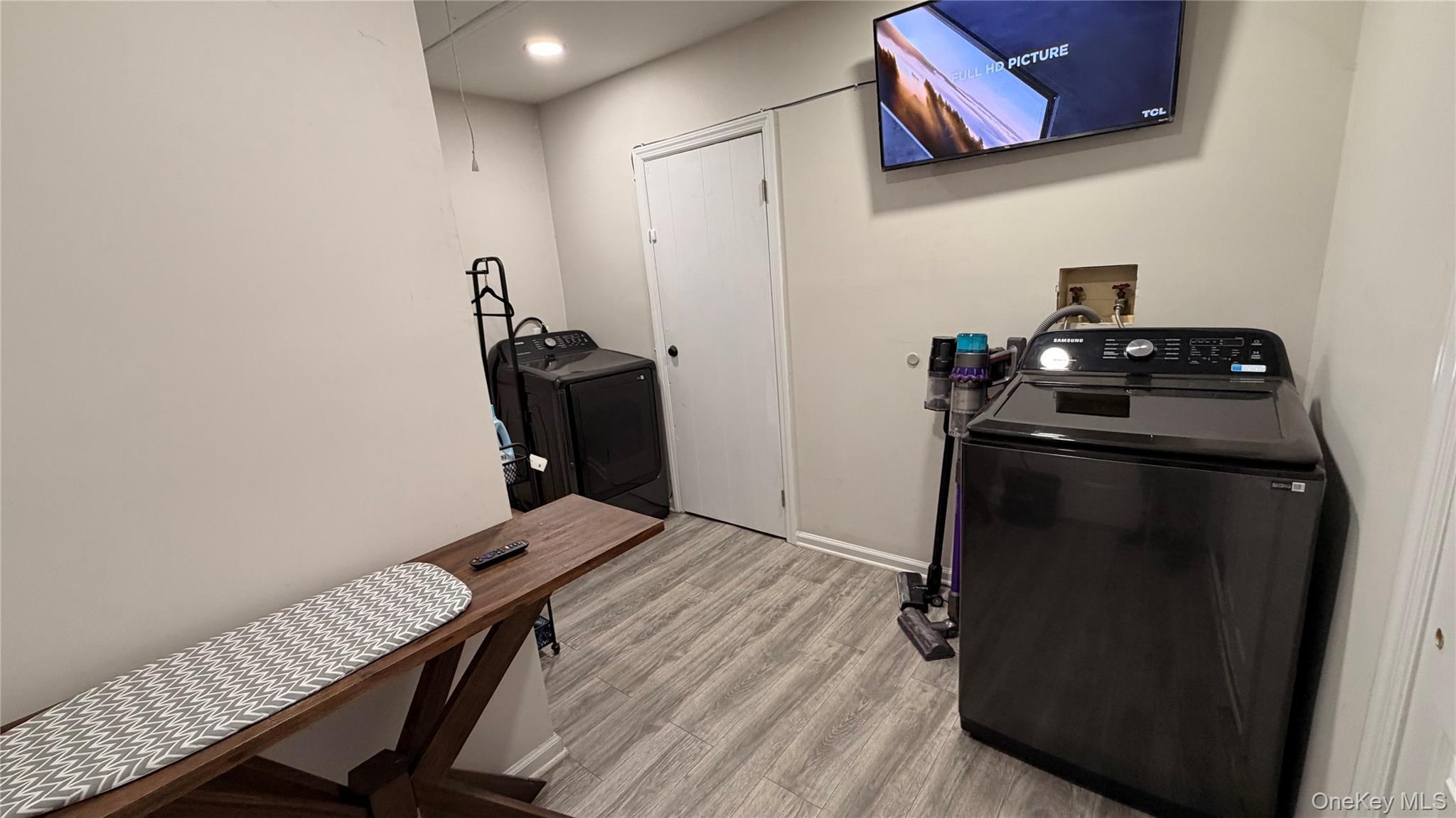 Single Family Fairview  Suffolk County, NY 11967, MLS-974329-12