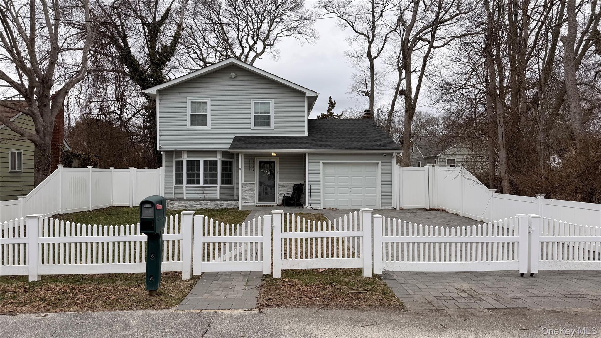 Single Family Fairview  Suffolk County, NY 11967, MLS-974329-25