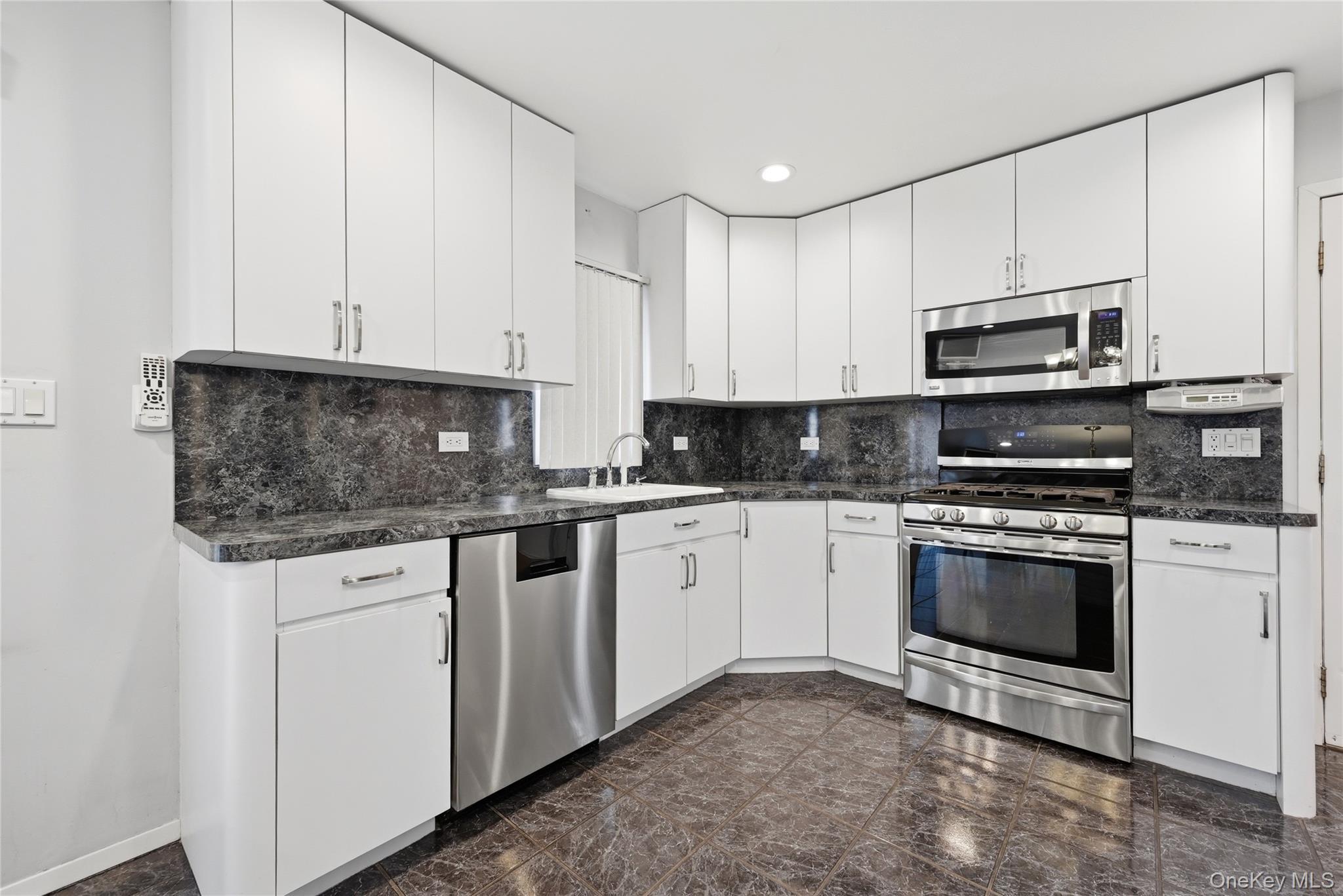 Single Family Randal  Nassau County, NY 11714, MLS-974347-11