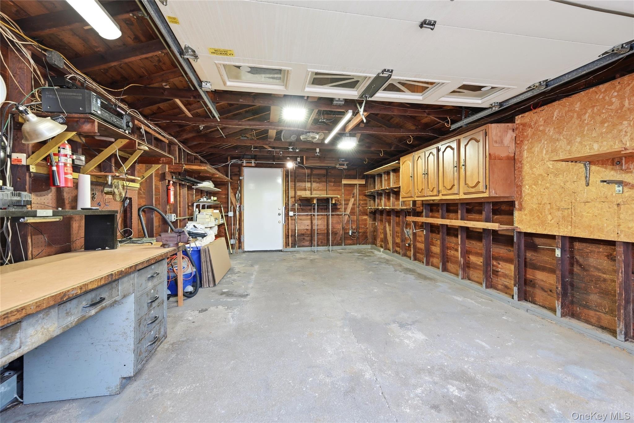 Single Family Randal  Nassau County, NY 11714, MLS-974347-25