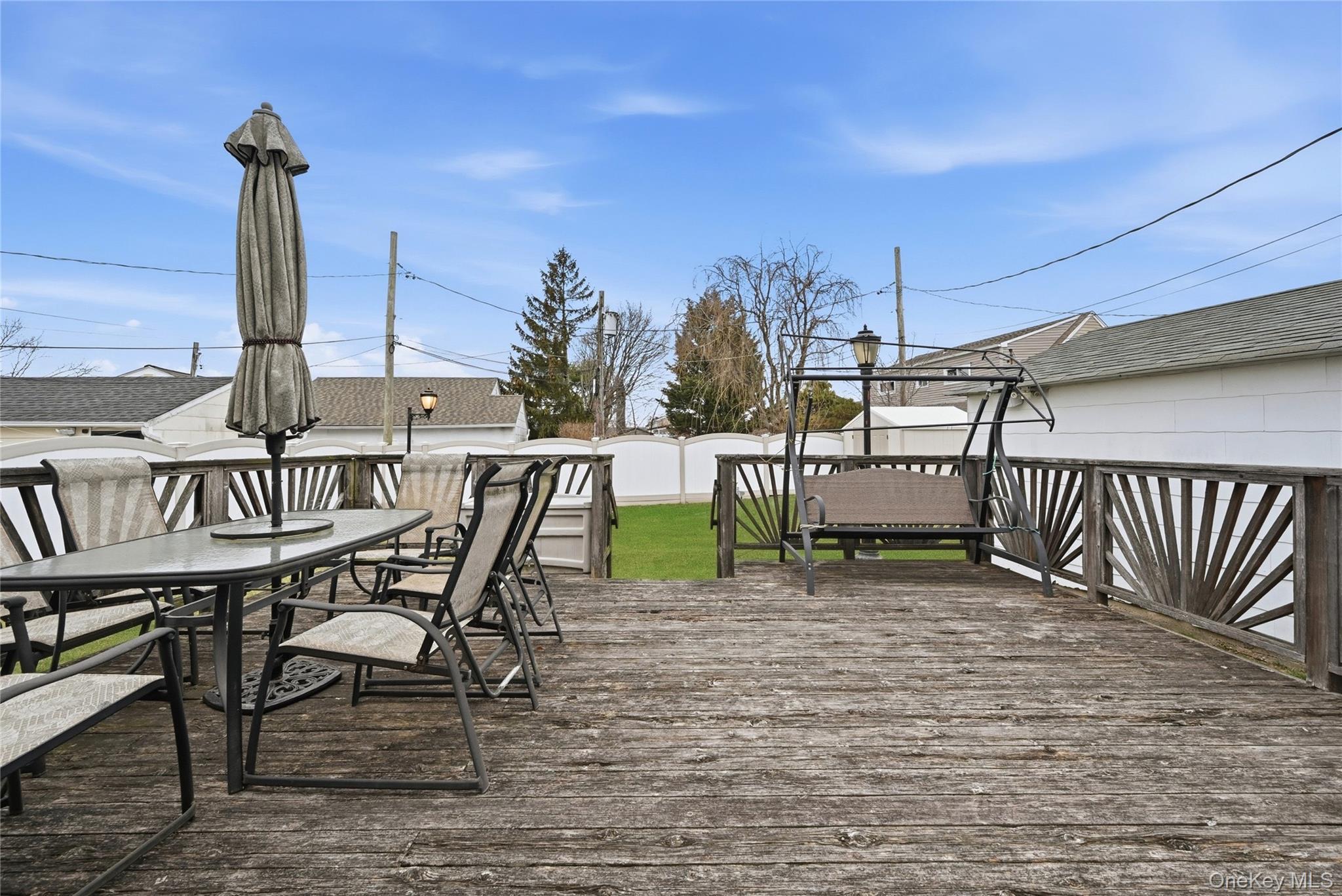 Single Family Randal  Nassau County, NY 11714, MLS-974347-27