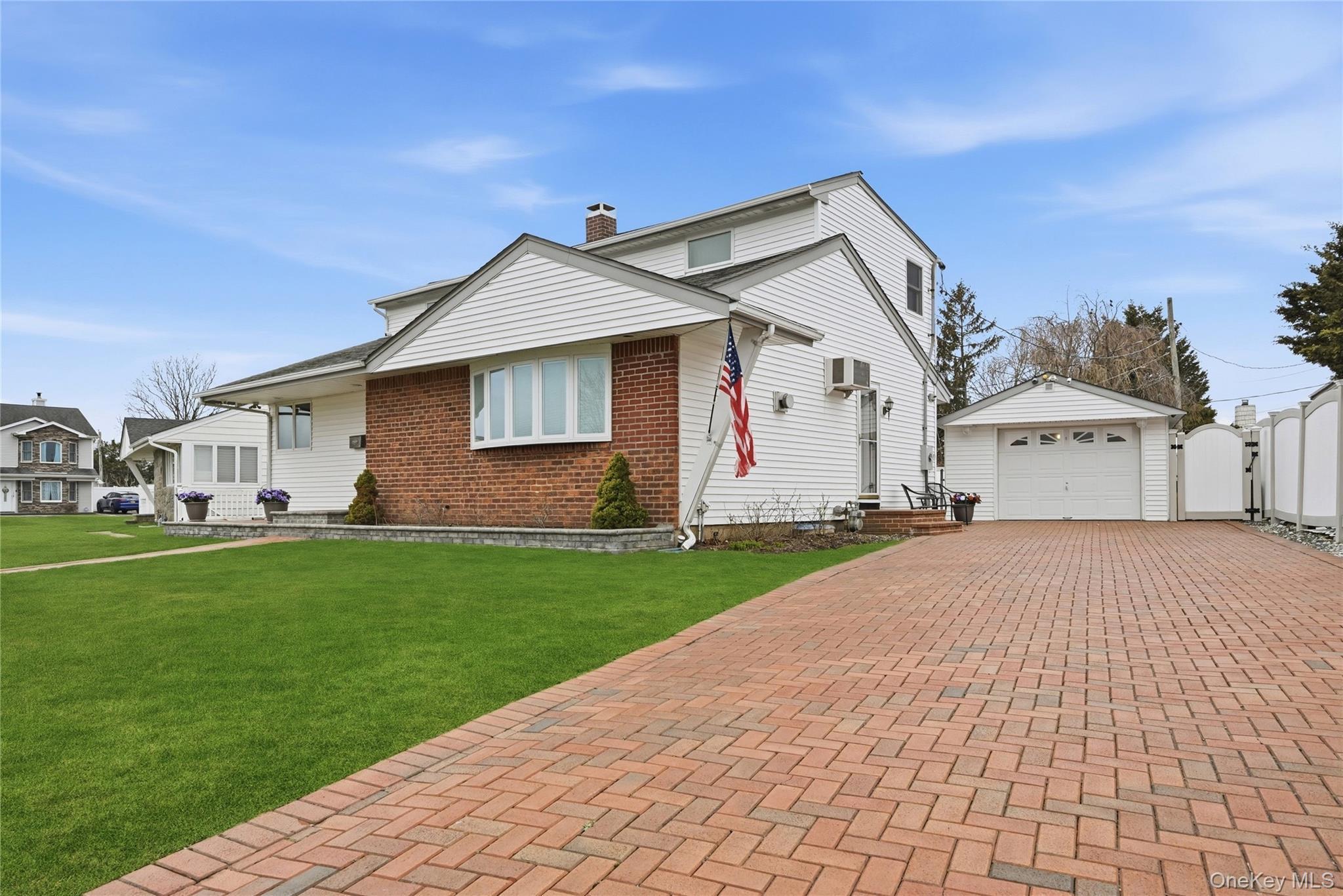 Single Family Randal  Nassau County, NY 11714, MLS-974347-3