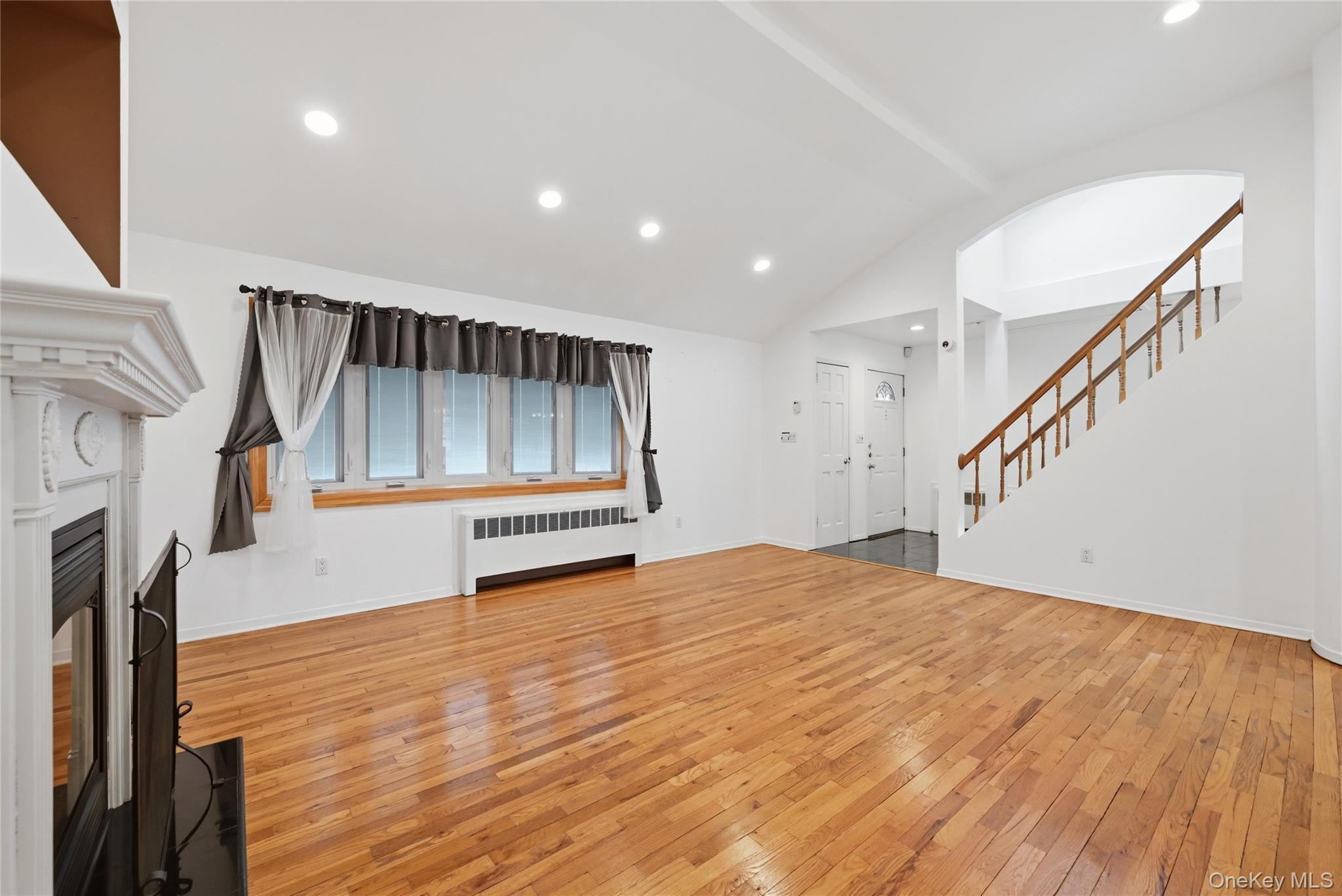 Single Family Randal  Nassau County, NY 11714, MLS-974347-5