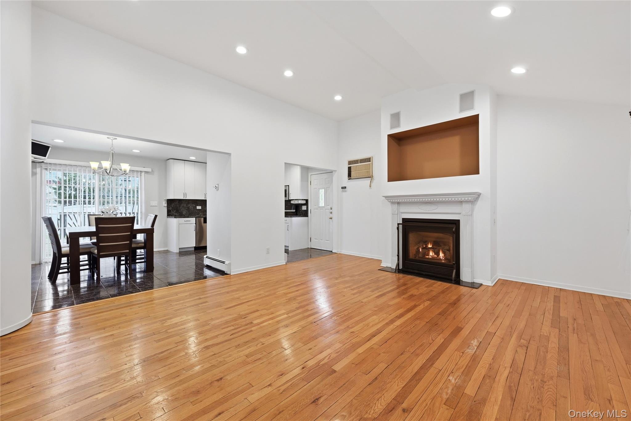 Single Family Randal  Nassau County, NY 11714, MLS-974347-8