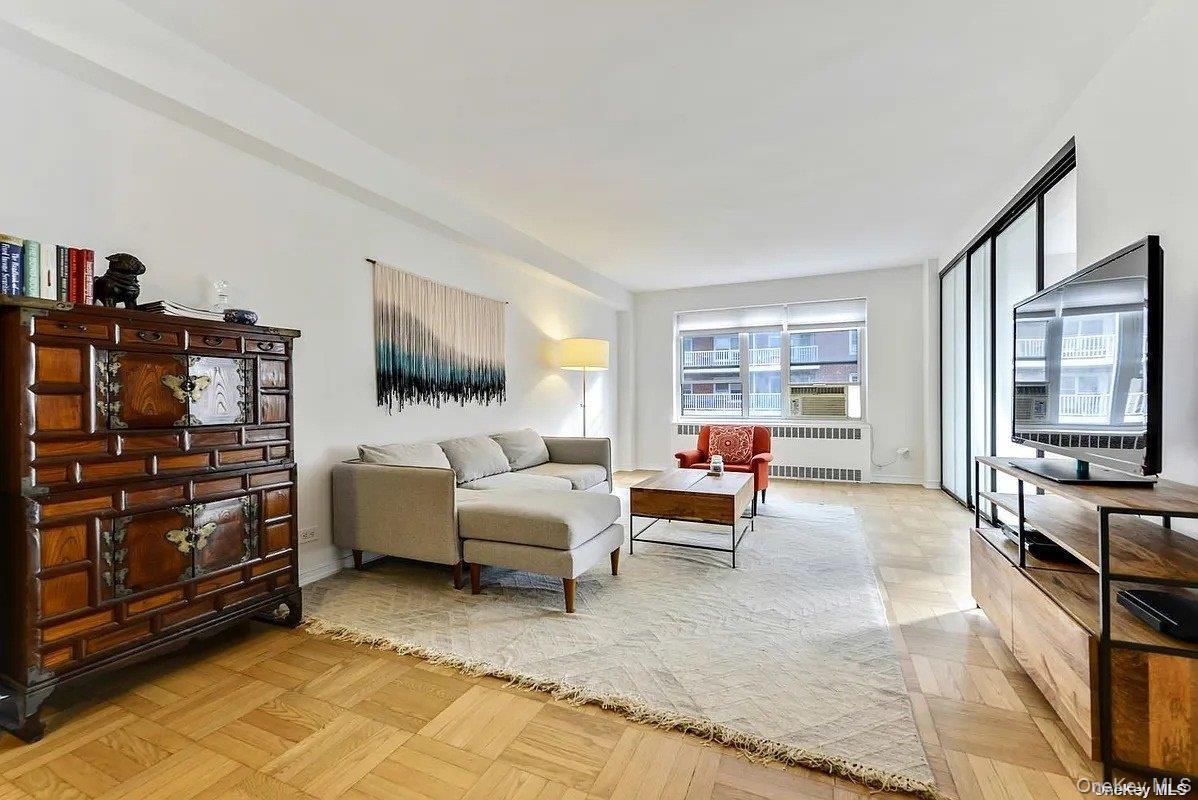 Coop 110th  Queens, NY 11375, MLS-974349-7