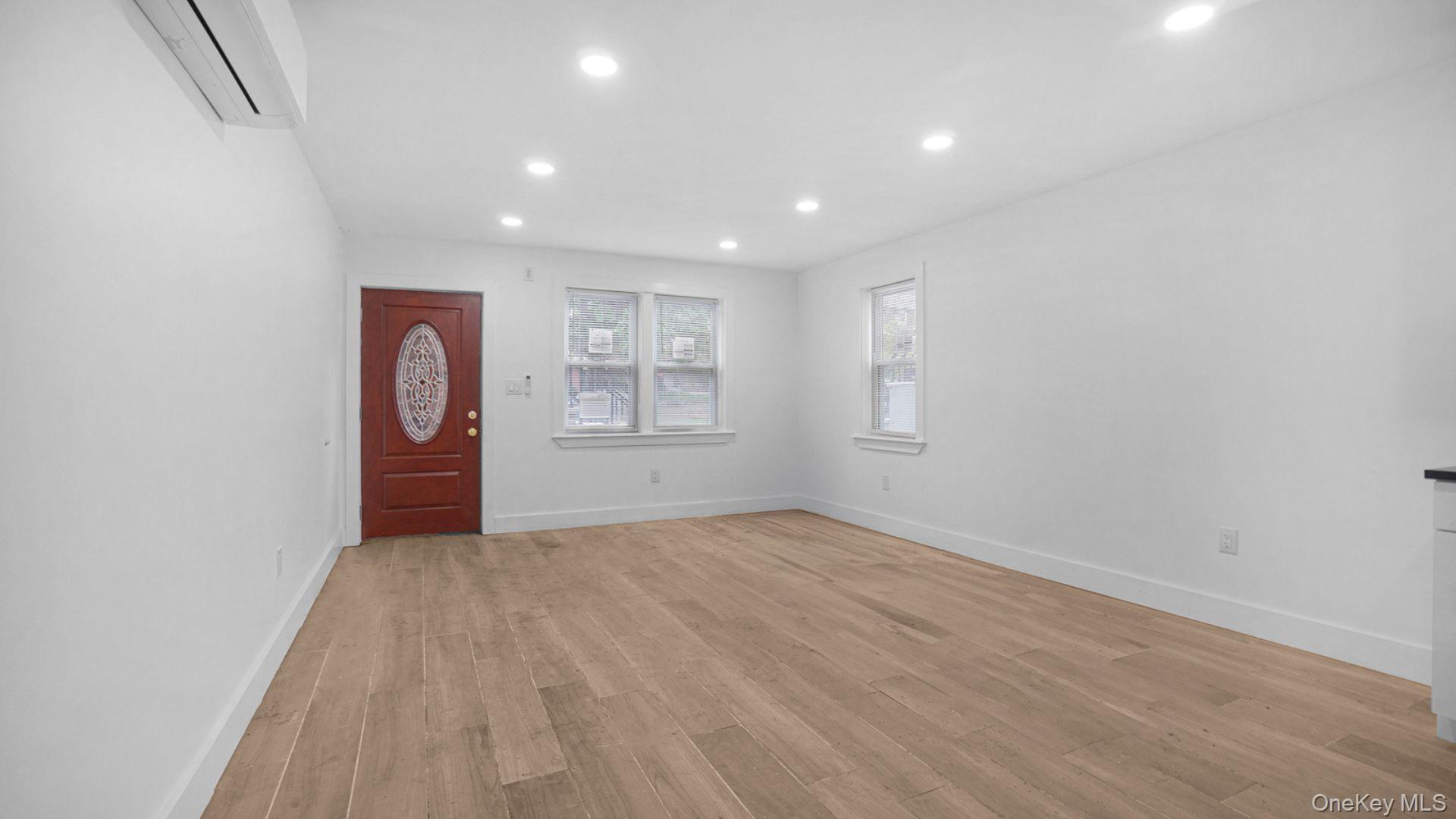 Single Family Duryea  Bronx, NY 10466, MLS-974350-8