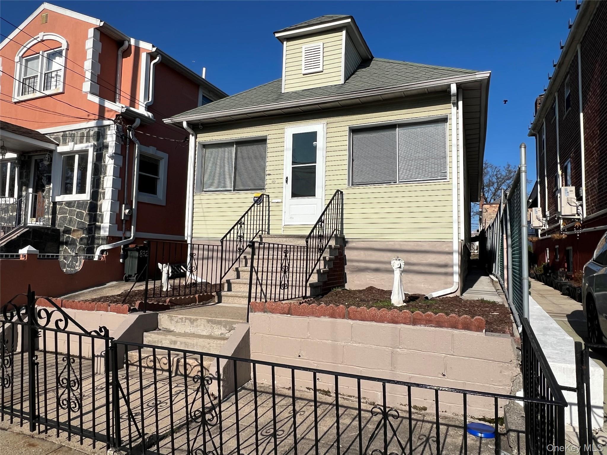 Single Family Vincent  Bronx, NY 10465, MLS-974355-2