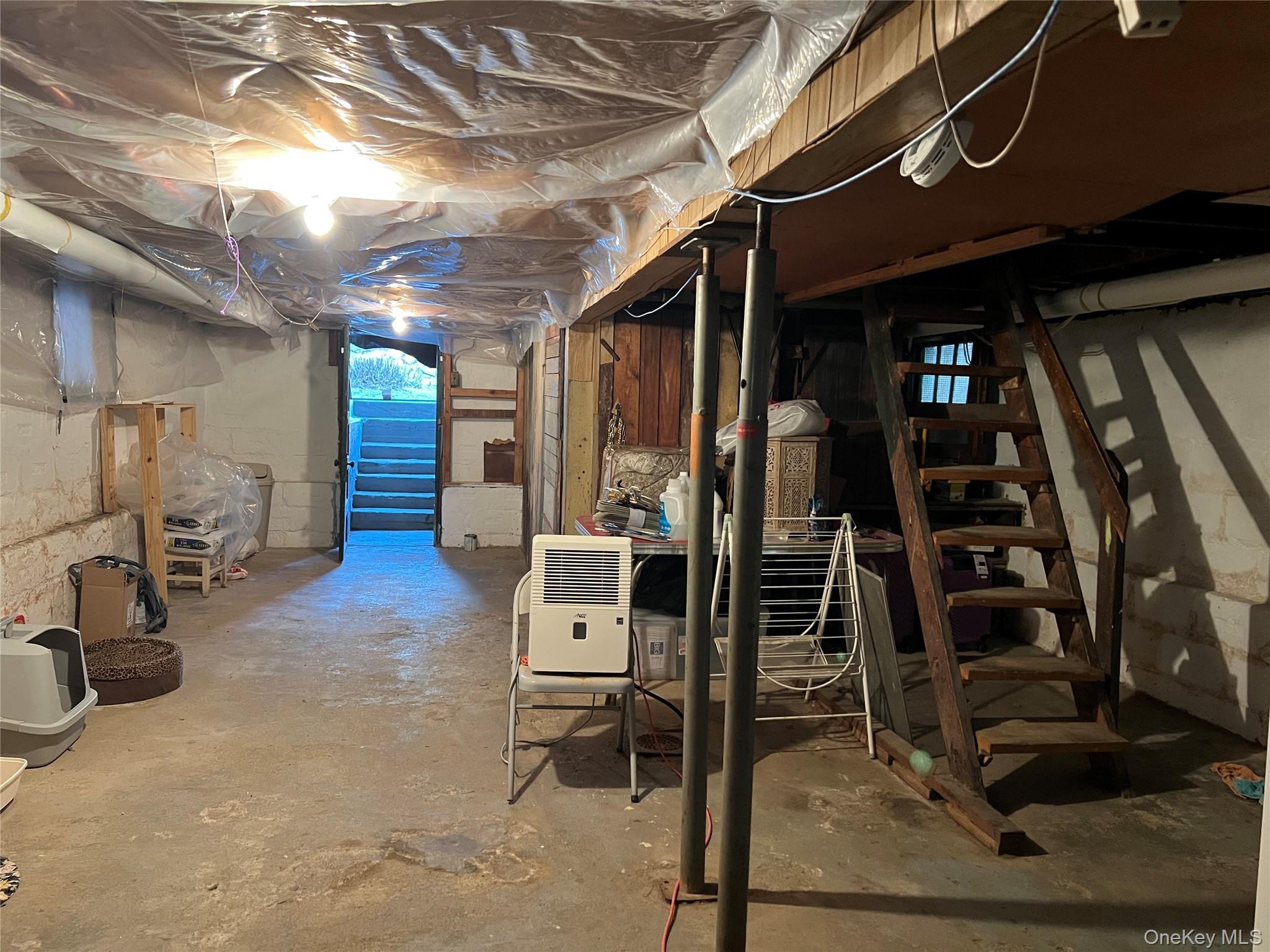 Single Family Vincent  Bronx, NY 10465, MLS-974355-28