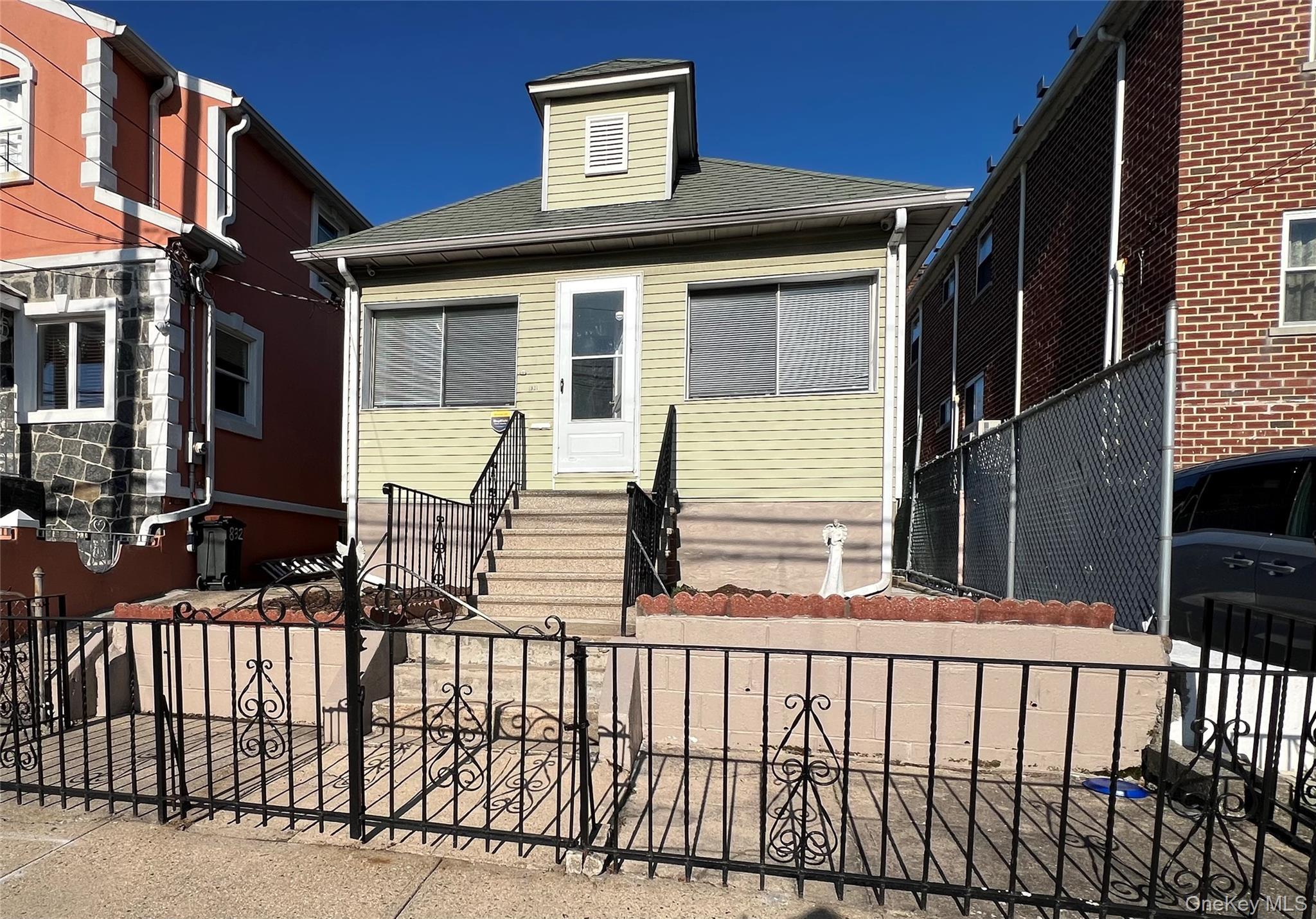 Single Family Vincent  Bronx, NY 10465, MLS-974355-5