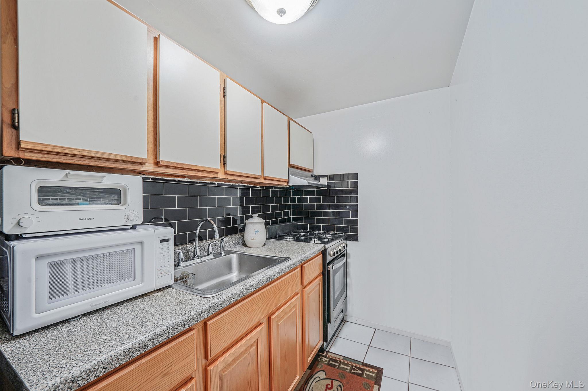 Single Family 87th  Brooklyn, NY 11236, MLS-974360-22