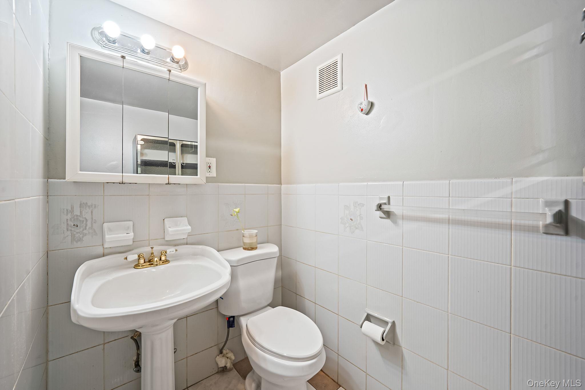 Single Family 87th  Brooklyn, NY 11236, MLS-974360-26