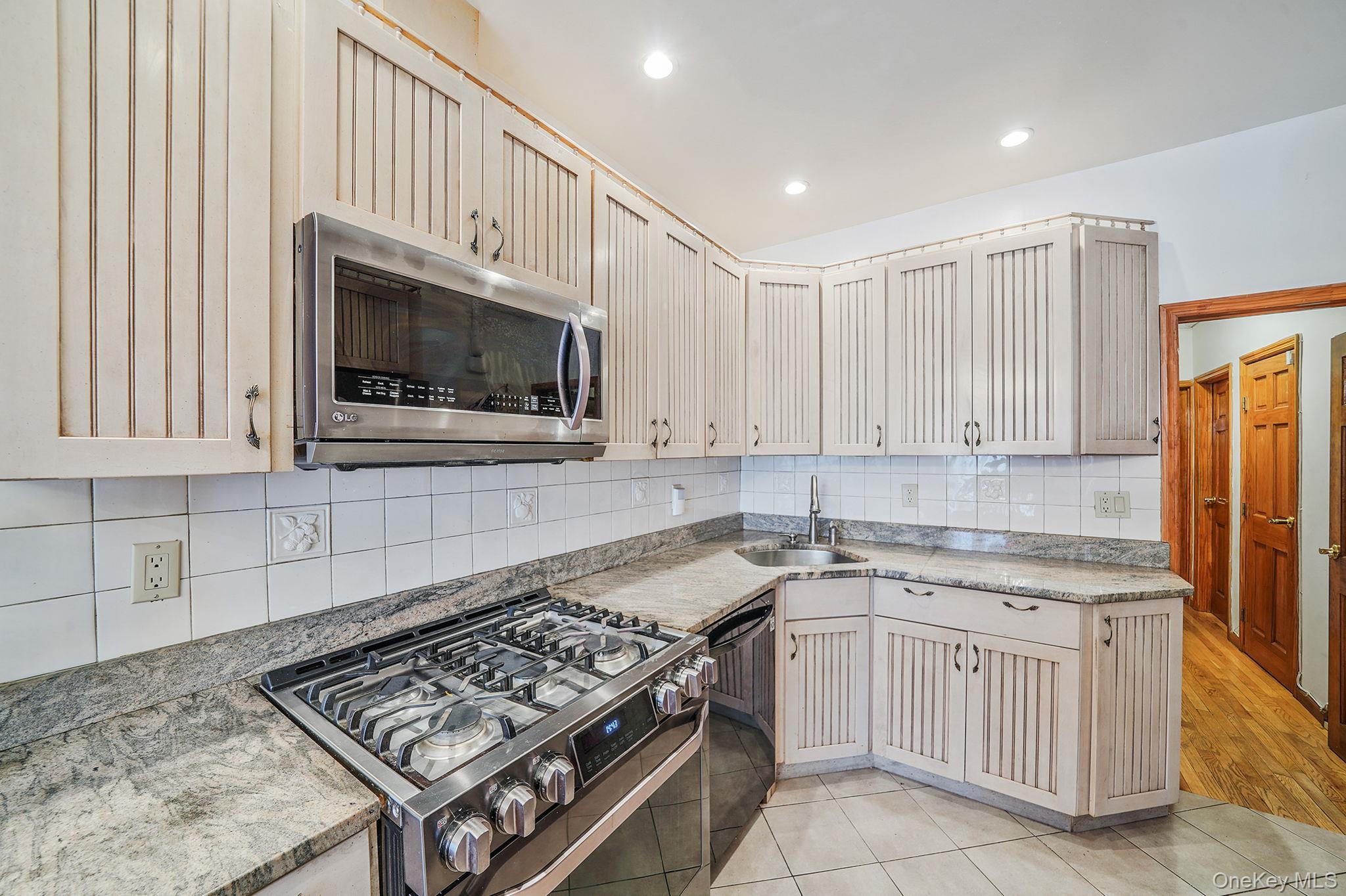 Single Family 87th  Brooklyn, NY 11236, MLS-974360-5