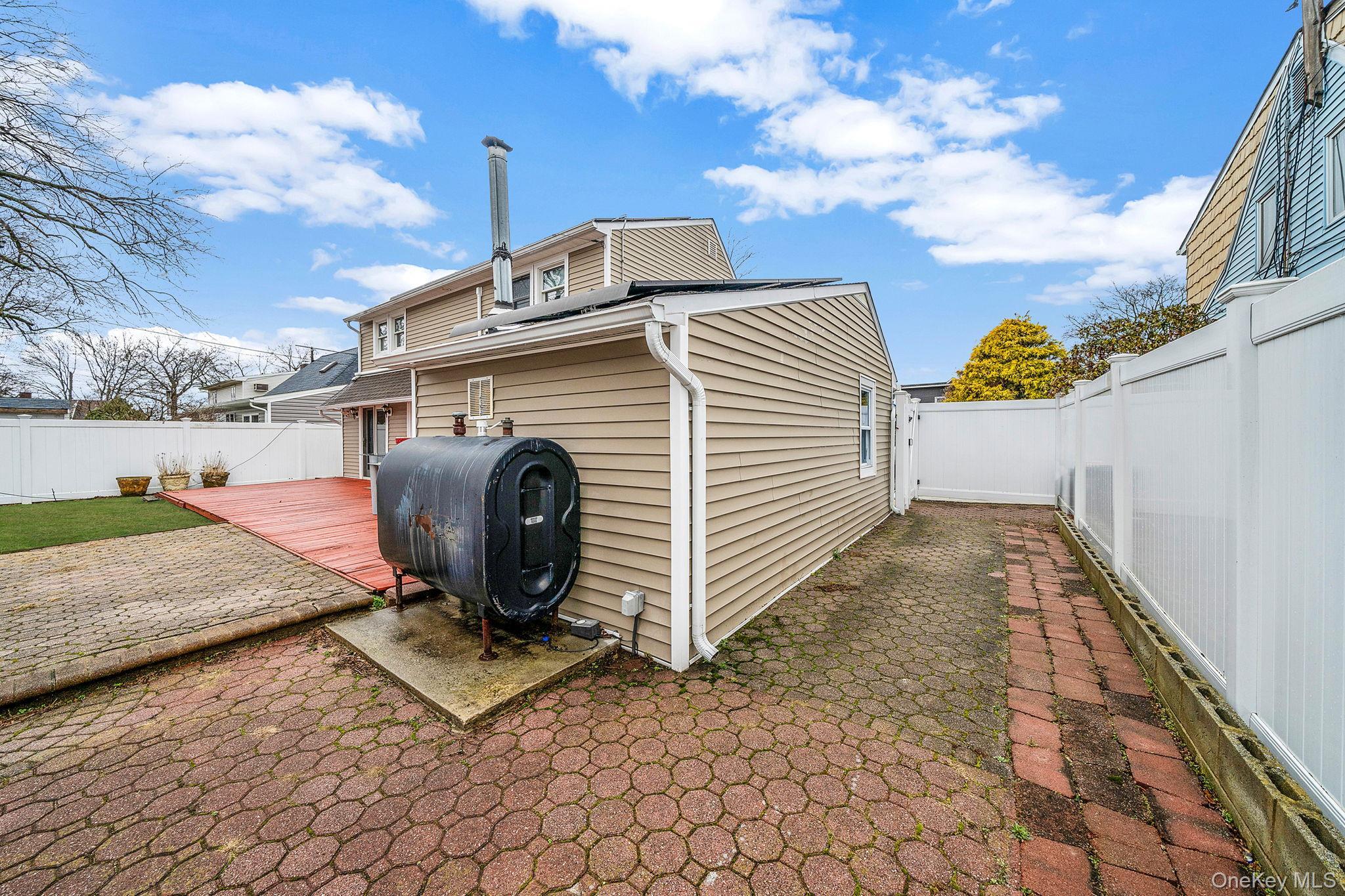 Single Family Bent  Nassau County, NY 11756, MLS-974380-12