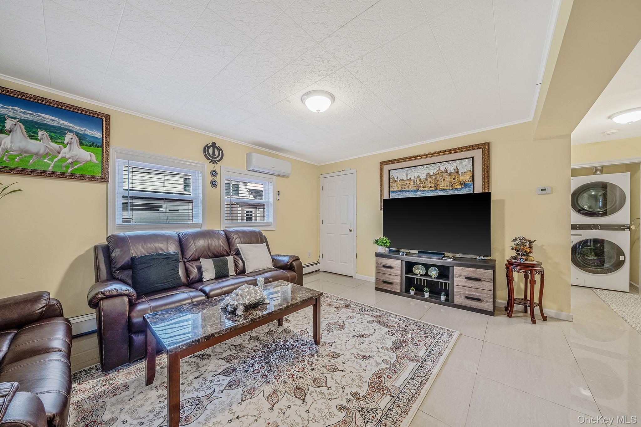 Single Family Bent  Nassau County, NY 11756, MLS-974380-14