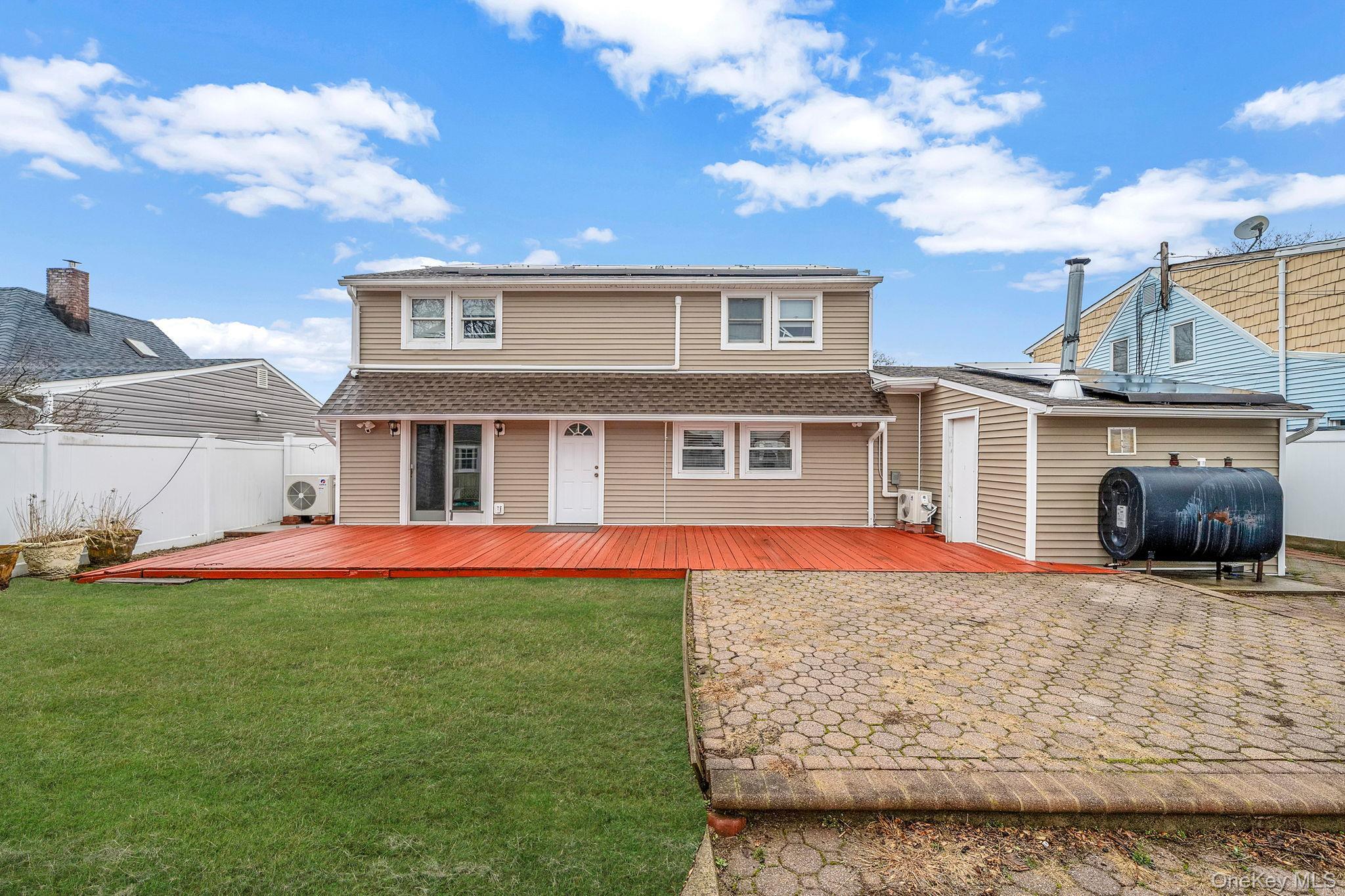Single Family Bent  Nassau County, NY 11756, MLS-974380-3