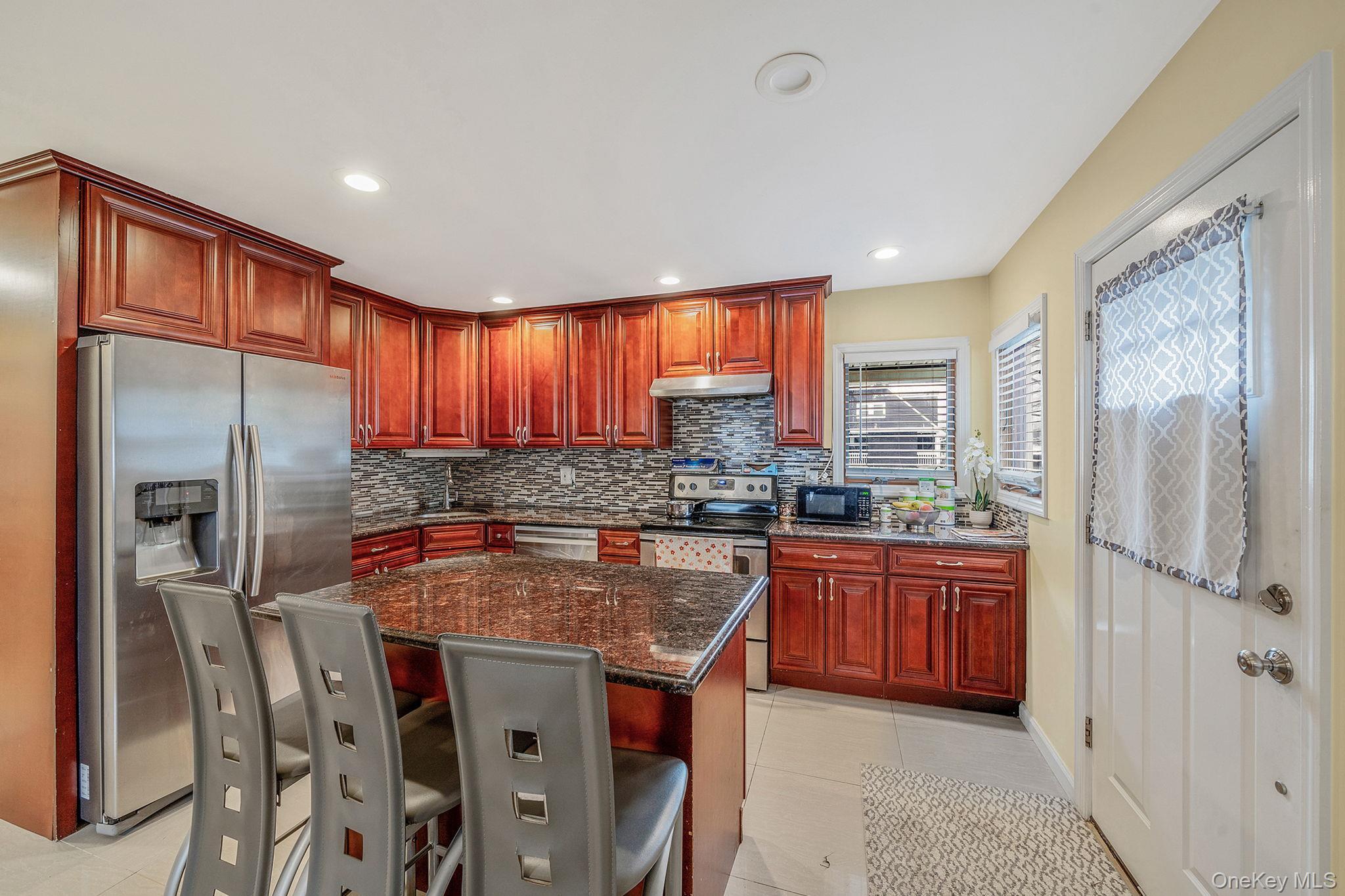 Single Family Bent  Nassau County, NY 11756, MLS-974380-5
