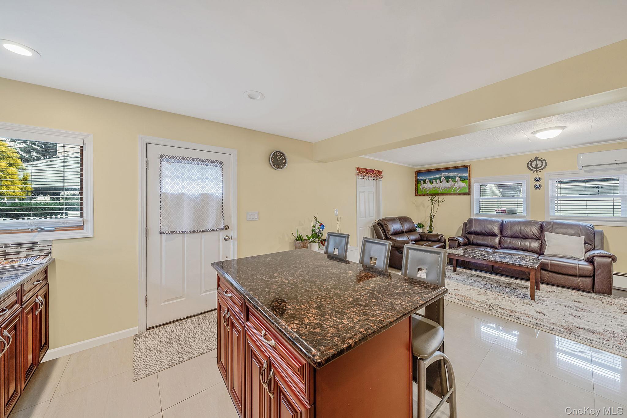 Single Family Bent  Nassau County, NY 11756, MLS-974380-6